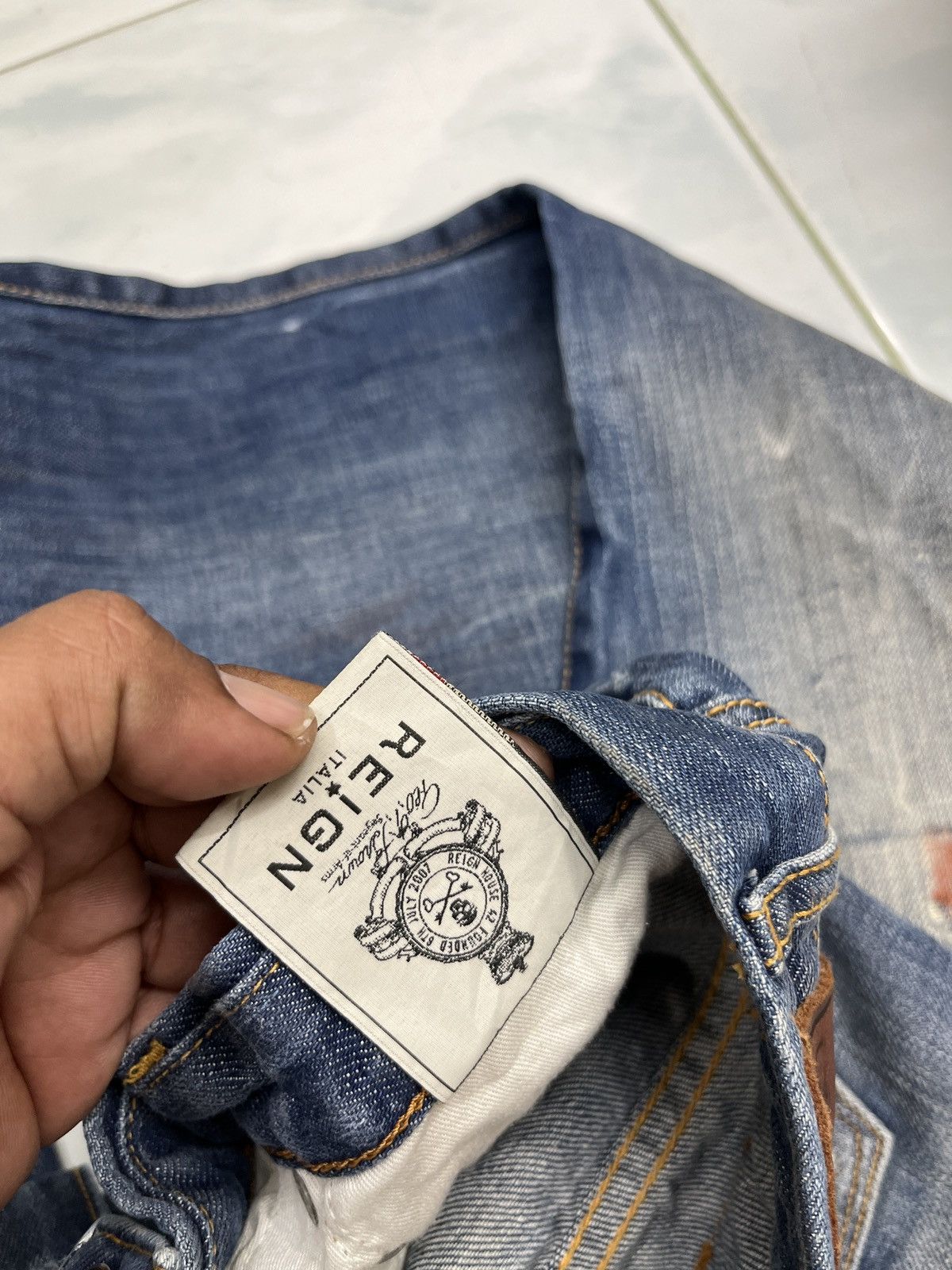 Other 🔥🔥🔥STEALS REIGN ITALIA DISTRESSED DENIM Size US 31 - 19 Thumbnail