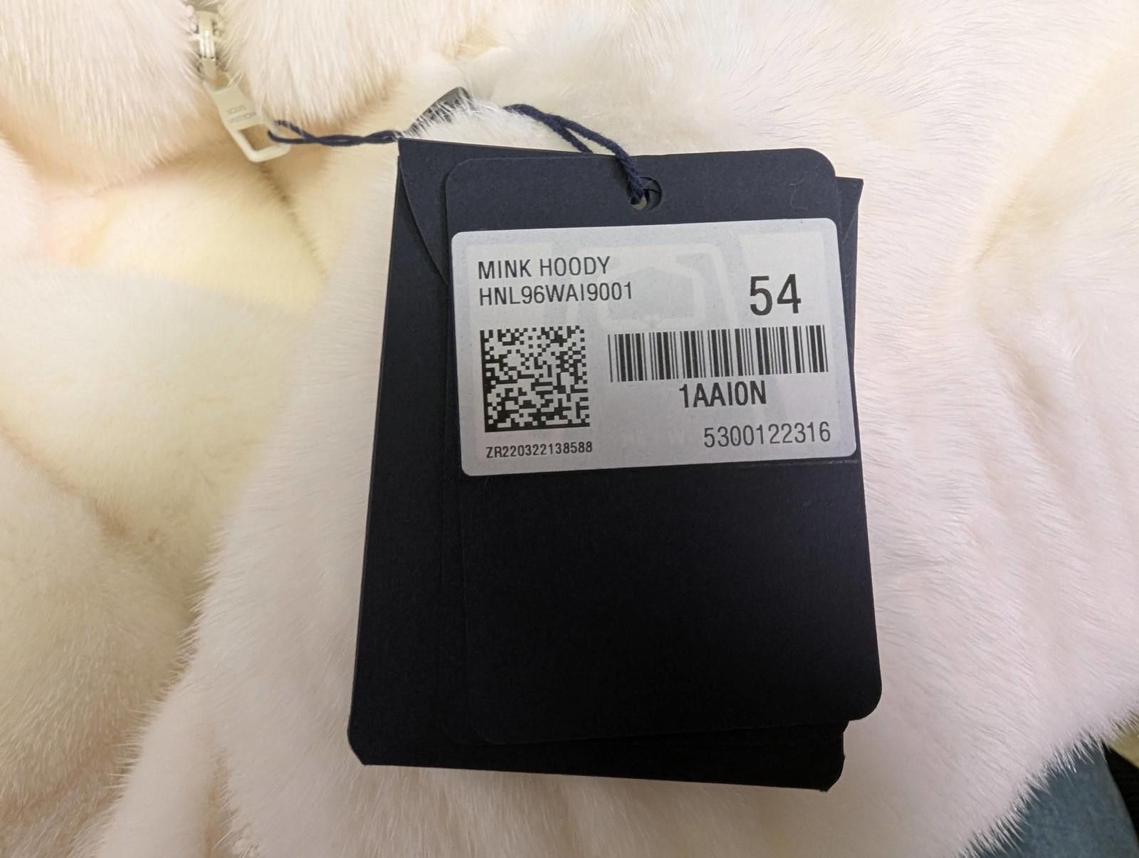 Louis Vuitton Louis Vuitton Mink Hoodie in White Size US XL / EU 56 / 4 - 7 Thumbnail