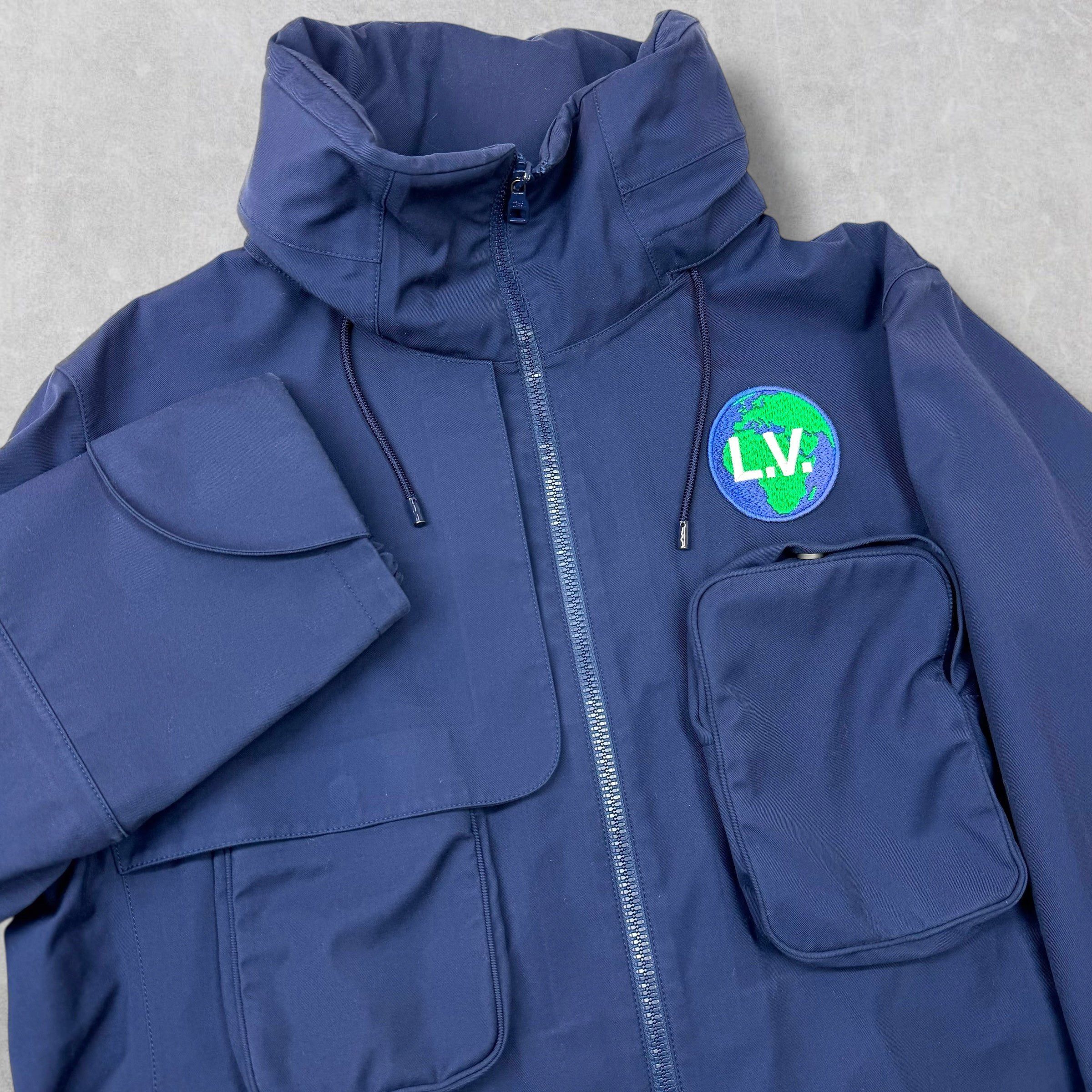 Louis Vuitton Louis Vuitton Navy LV Globe Parka Size 48 (M) Size US M / EU 48-50 / 2 - 2 Thumbnail