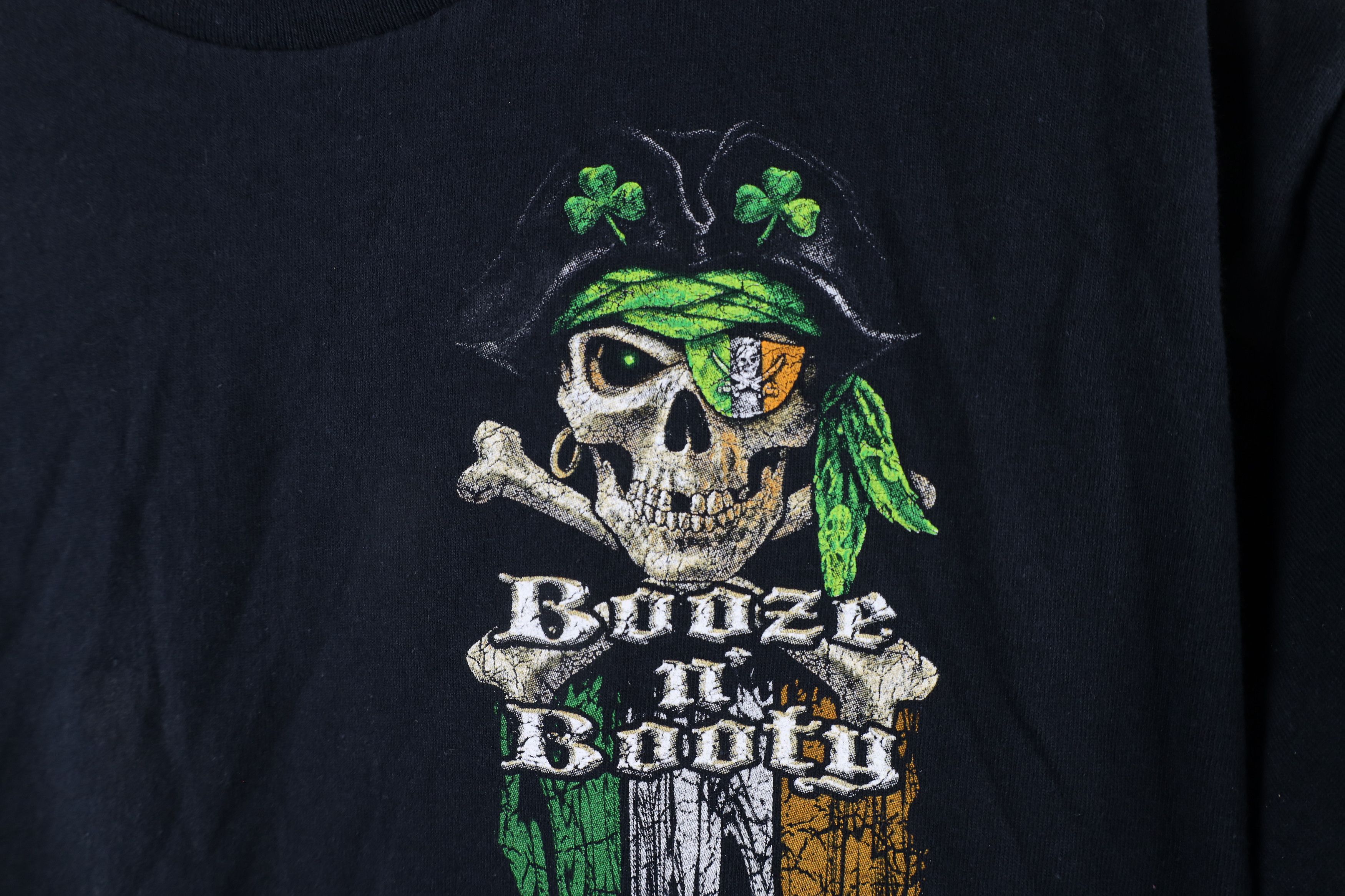 Vintage Vintage Y2K Streetwear St Patricks Day Booze N Booty T-Shirt Size US M / EU 48-50 / 2 - 5 Thumbnail