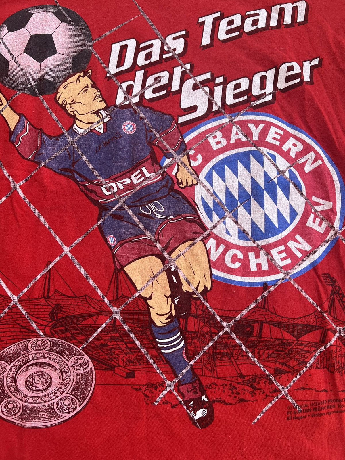 Vintage Vintage 1997 FC Bayern Munich Soccer Football Red T-shirt Size US M / EU 48-50 / 2 - 3 Thumbnail