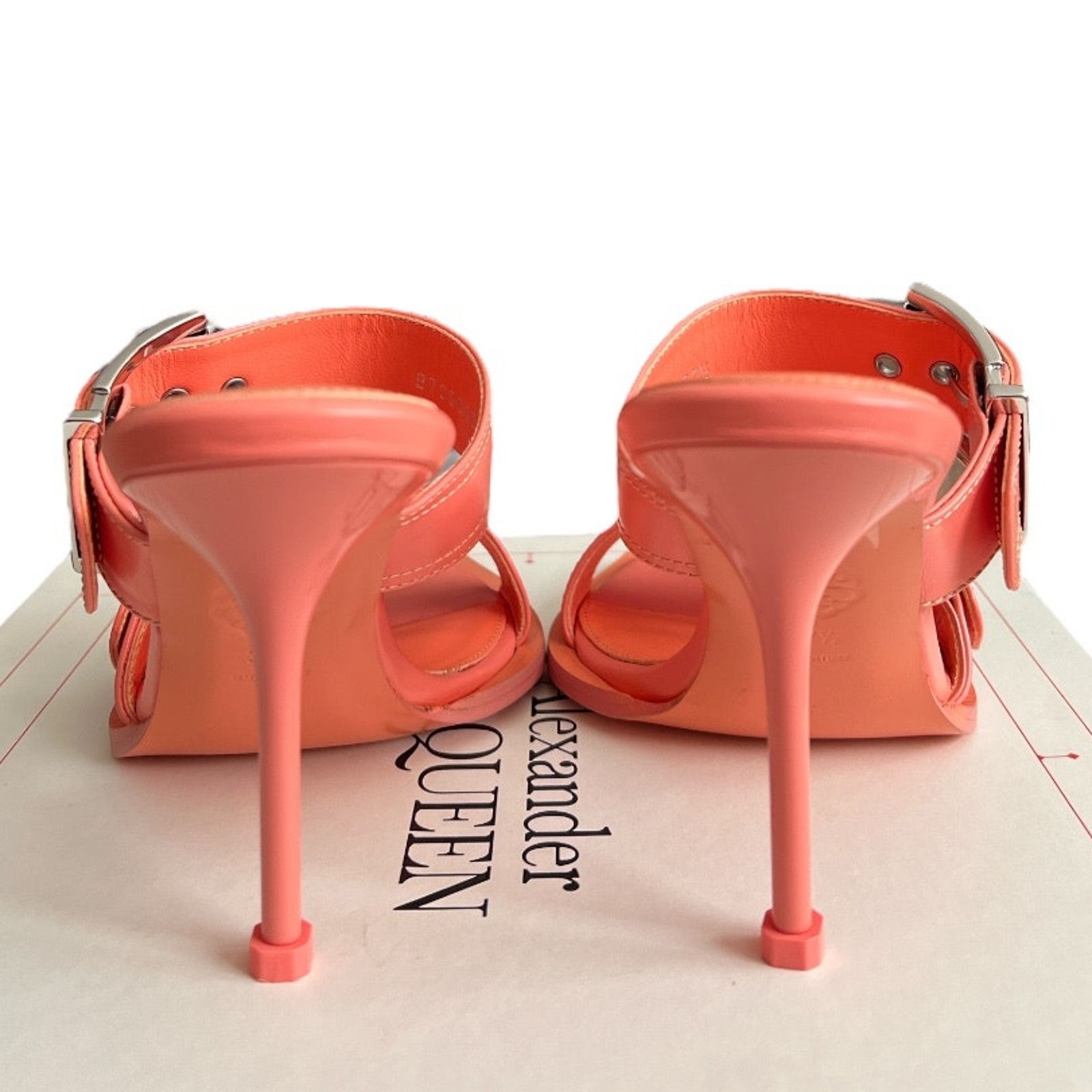 Alexander McQueen Alexander McQueen Apricot Buckle Mule Sandals, IT38/US8 Size US 8 / IT 38 - 8 Thumbnail
