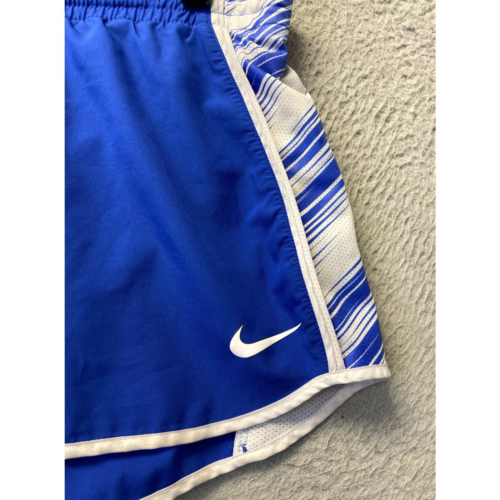 Nike Nike Shorts Women L Adult Group Gym Athletic Train Run Logo Dri Fit /114-48 Size 36" / US 14 / IT 50 - 3 Thumbnail