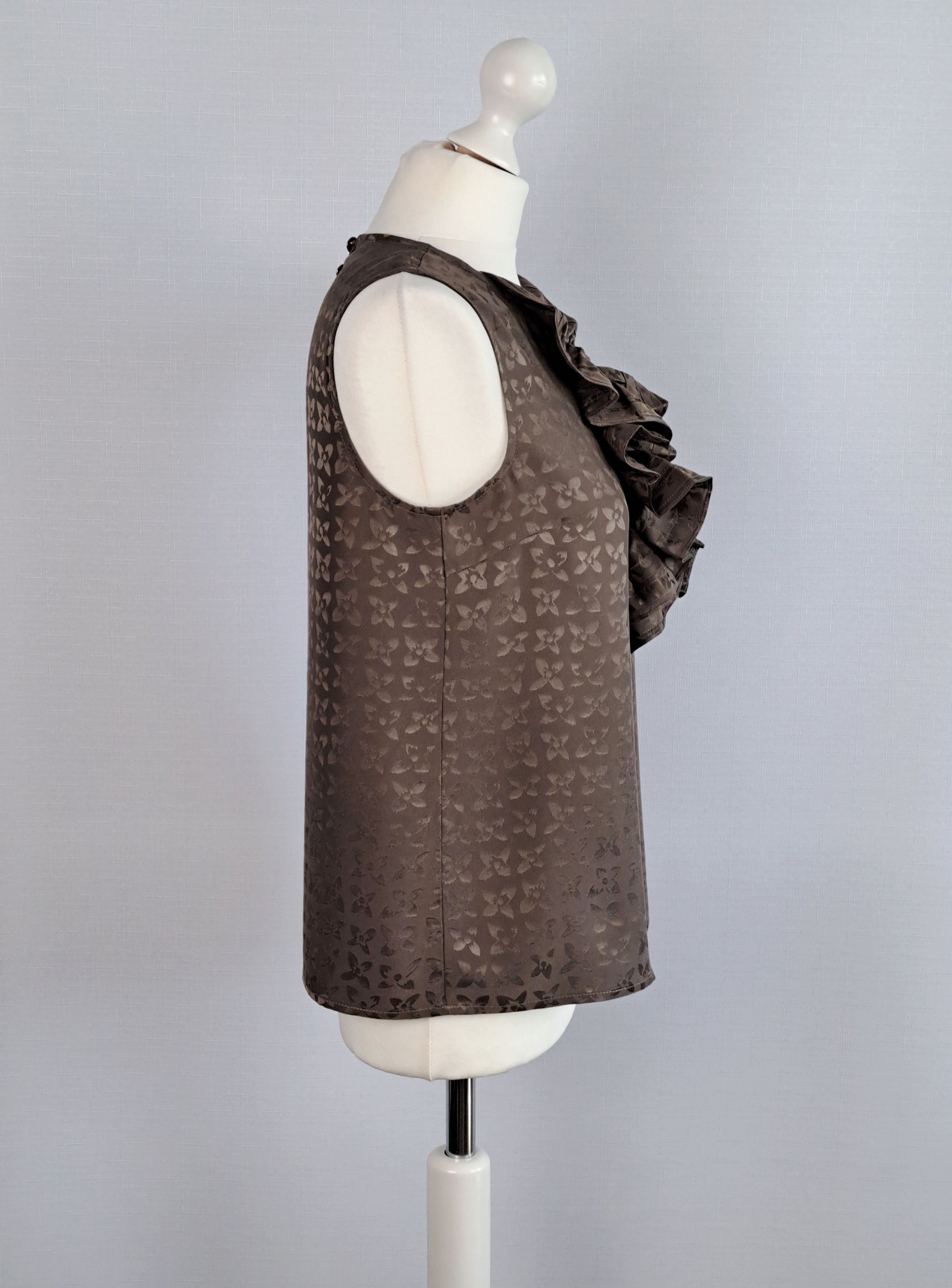 Marc by Marc Jacobs Marc by Marc Jacobs ruffle silk blouse. Size XS Size XS / US 0-2 / IT 36-38 - 6 Thumbnail