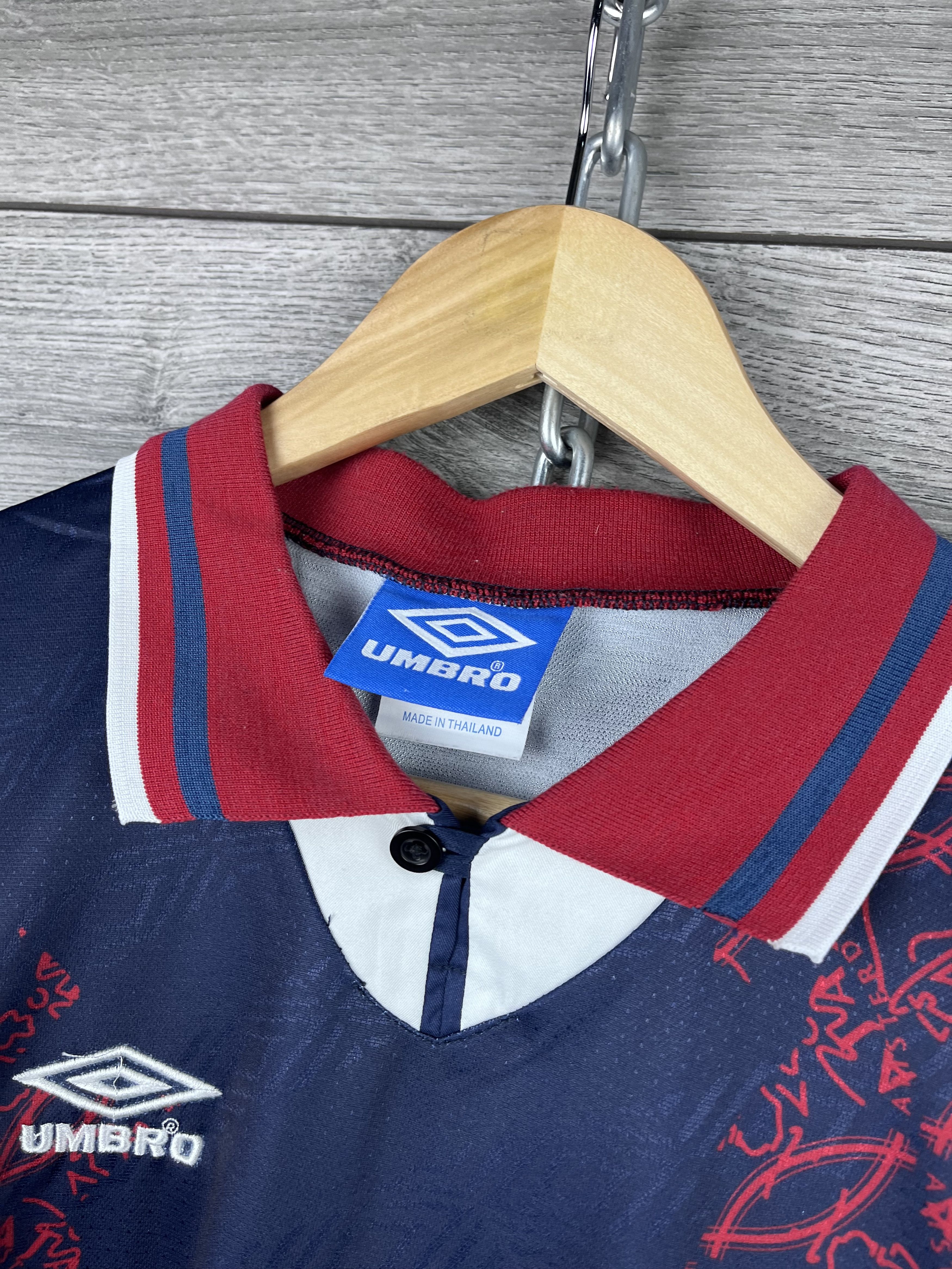Umbro Vintage Umbro soccer jersey Ajax size s Size US S / EU 44-46 / 1 - 9 Thumbnail