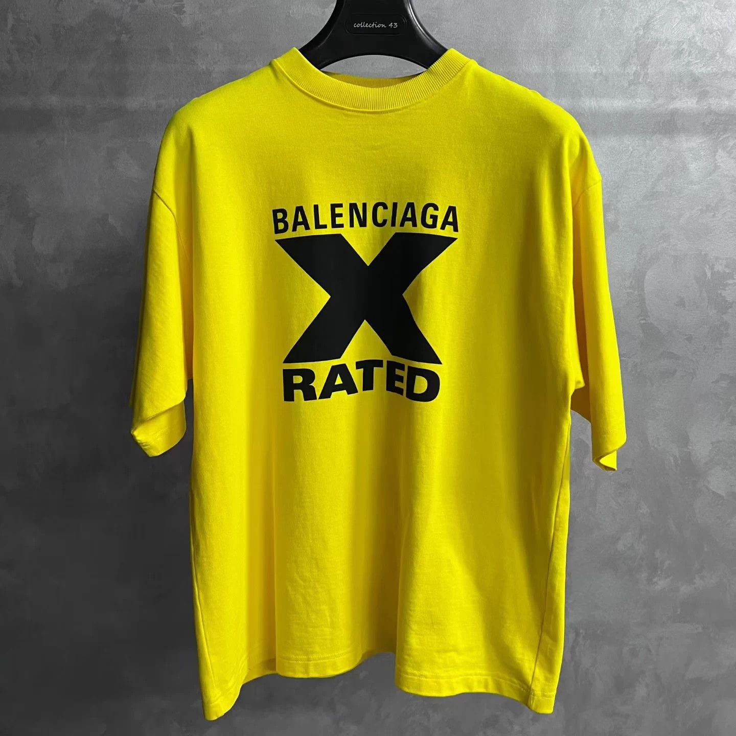 Balenciaga Balenciaga Yellow Print Crewneck Short Sleeve T-shirt XS Size US XXS / EU 40 - 1 Thumbnail