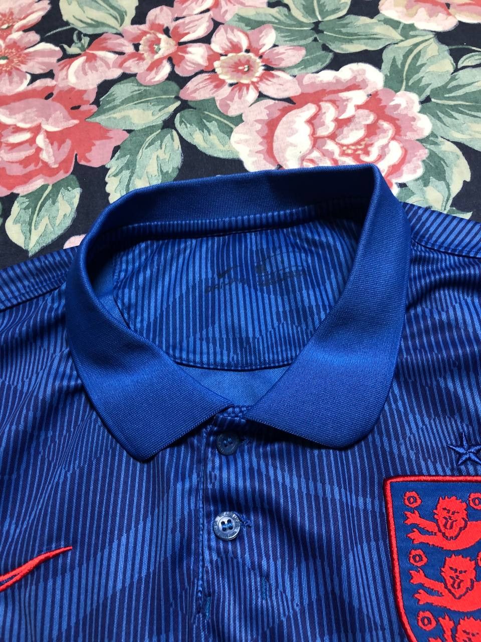 Nike ENGLAND TEAM 2020/2022 FOOTBALL SOCCER SHIRT JERSEY Size US M / EU 48-50 / 2 - 11 Thumbnail