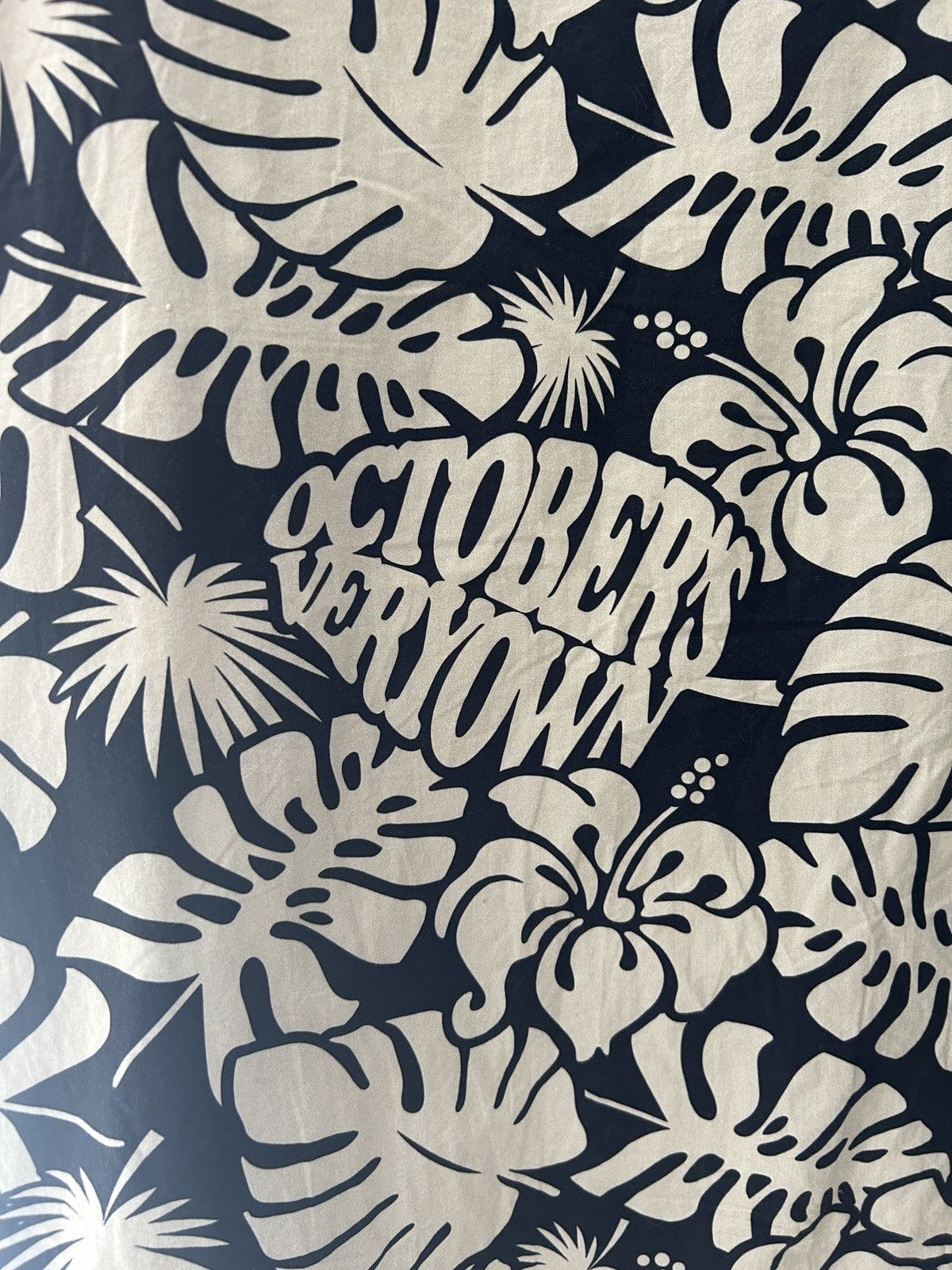 October's Very Own OVO Hawaiian Shirt Size US L / EU 52-54 / 3 - 6 Thumbnail