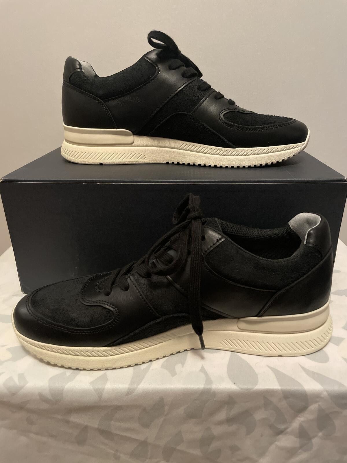 Everlane NIB Everlane Size 10 Trainer Black Suede Sneaker Shoes Size US 10 / EU 43 - 2 Thumbnail