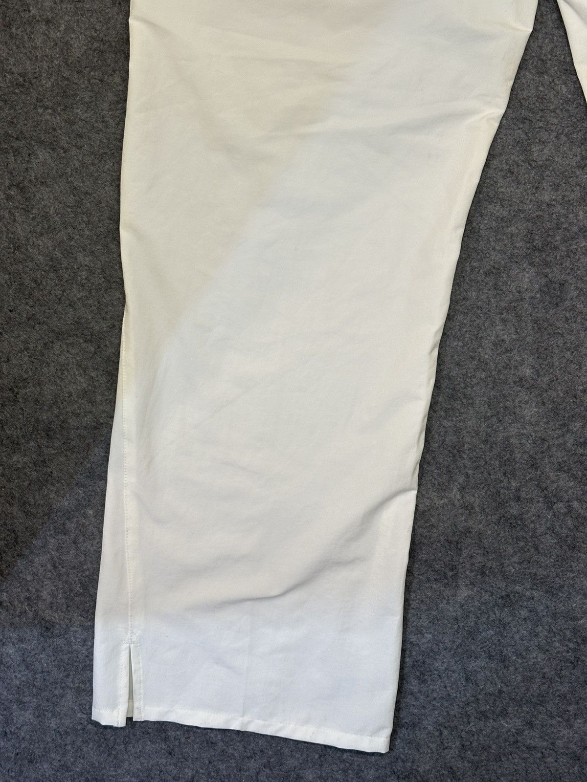 Oakley Oakley golf pants with a performance nylon tech design. Size US 40 / EU 56 - 8 Thumbnail