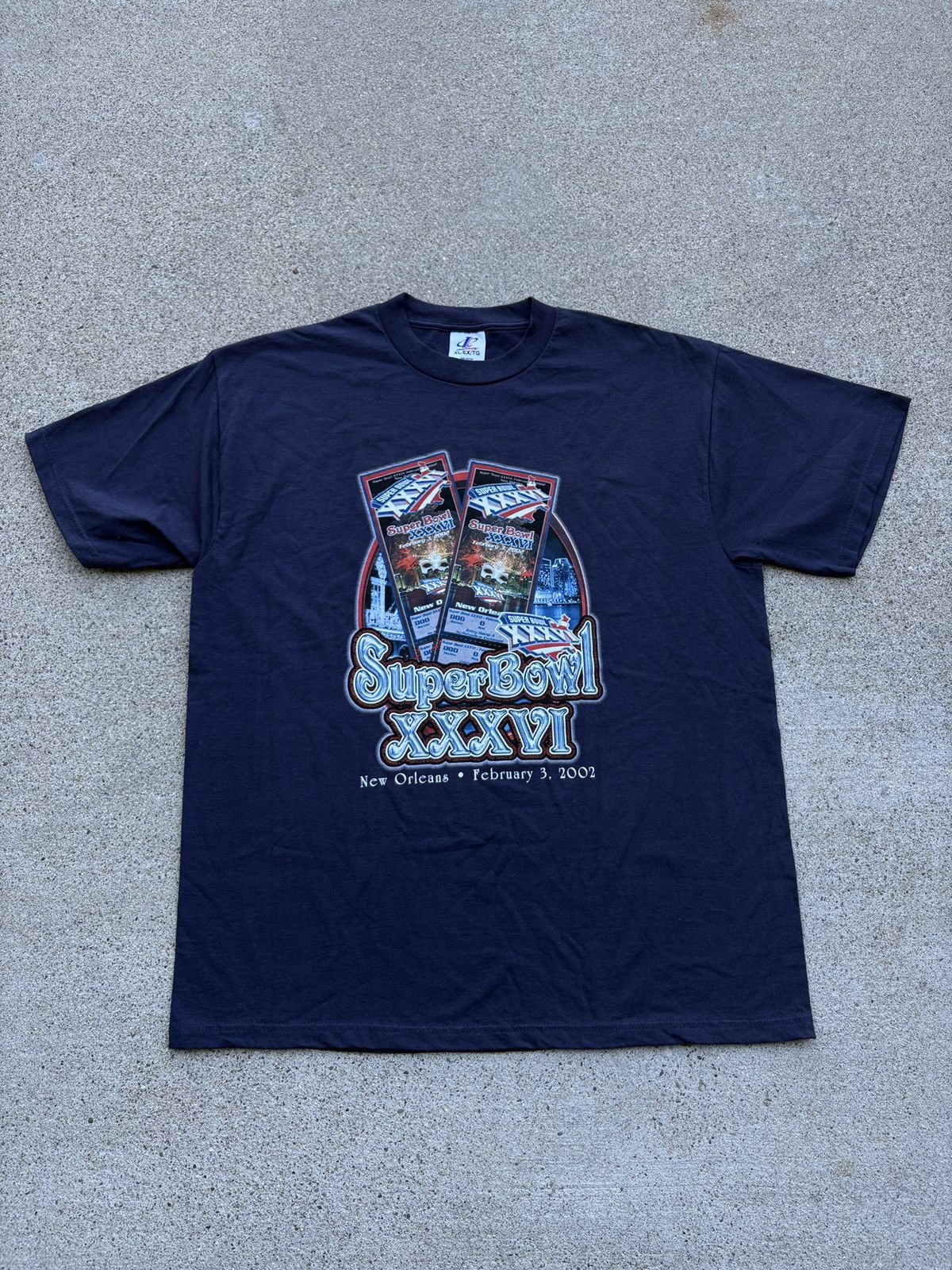 NFL Vintage 2002 NFL “Super Bowl XXXVI” Navy T-Shirt Size XL Size US XL / EU 56 / 4 - 1 Thumbnail