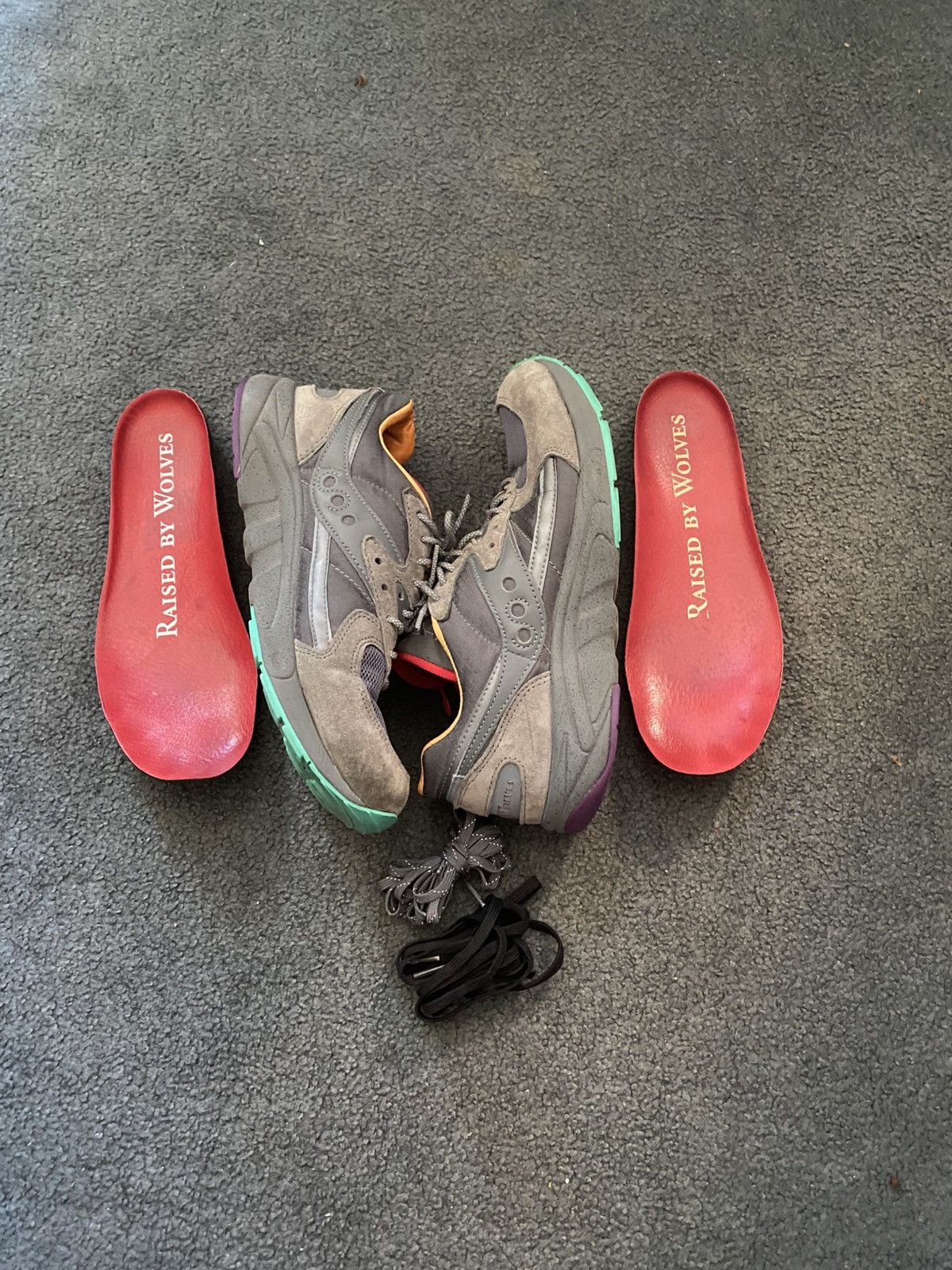 Raised By Wolves × Saucony SACONY AYA X RAISED BY WOLVES SNEAKERS Size US 10 / EU 43 - 2 Thumbnail