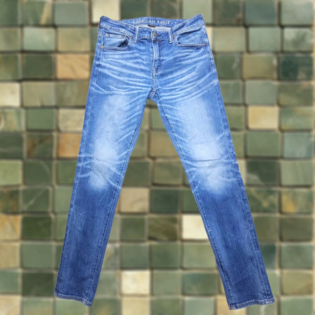 American Eagle Outfitters American Eagle Outfitters Jeans Main Selling Point Slim 32x34 Blue Denim 5-Pocket Mens Regular Leather Logo? Size US 32 / EU 48 - 1 Thumbnail
