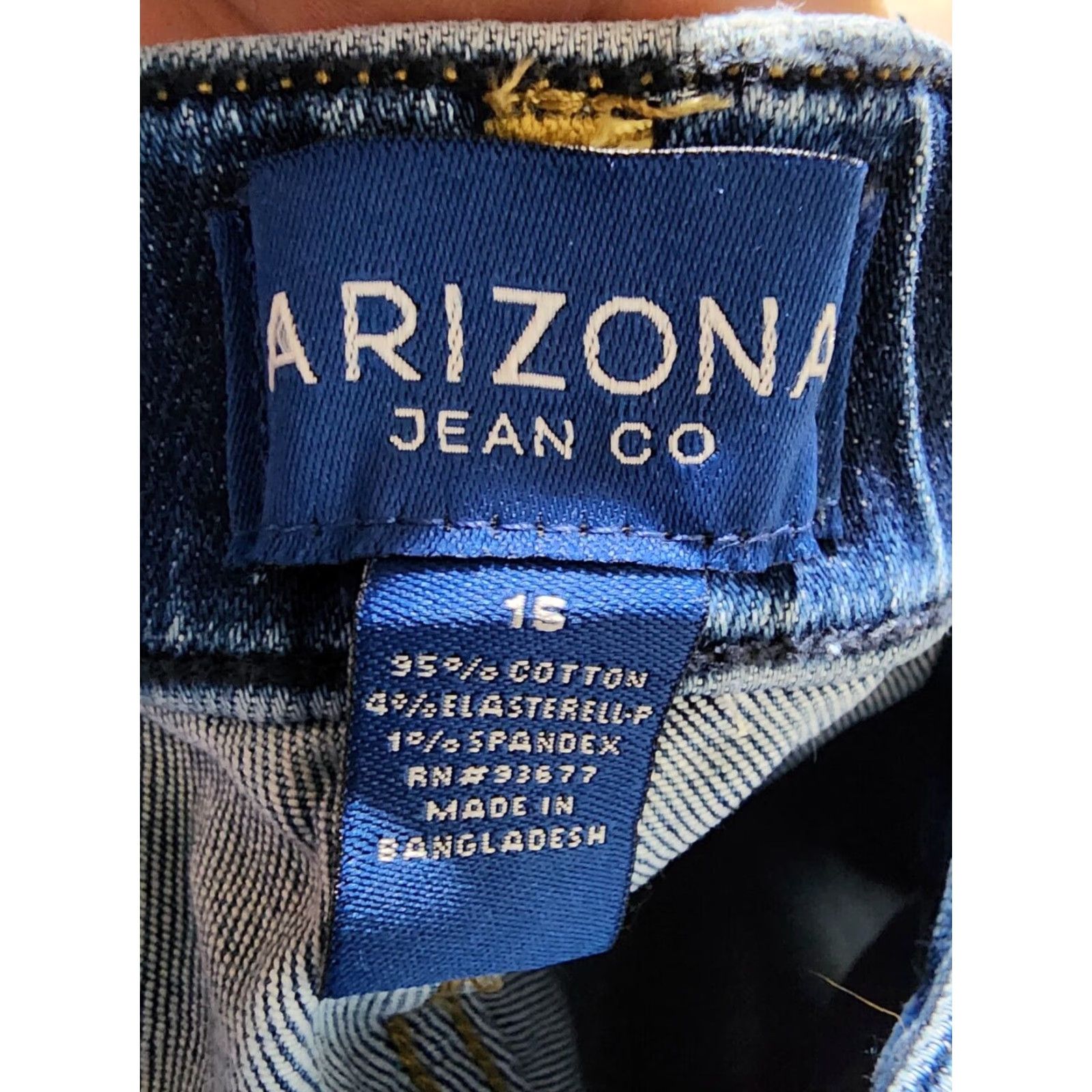 Vintage VINTAGE Arizona Jean Co. Adaptive Distressed Skinny Cropped Jeans Women's Juniors 15 Blue Analog? Size 36" / US 14 / IT 50 - 7 Thumbnail