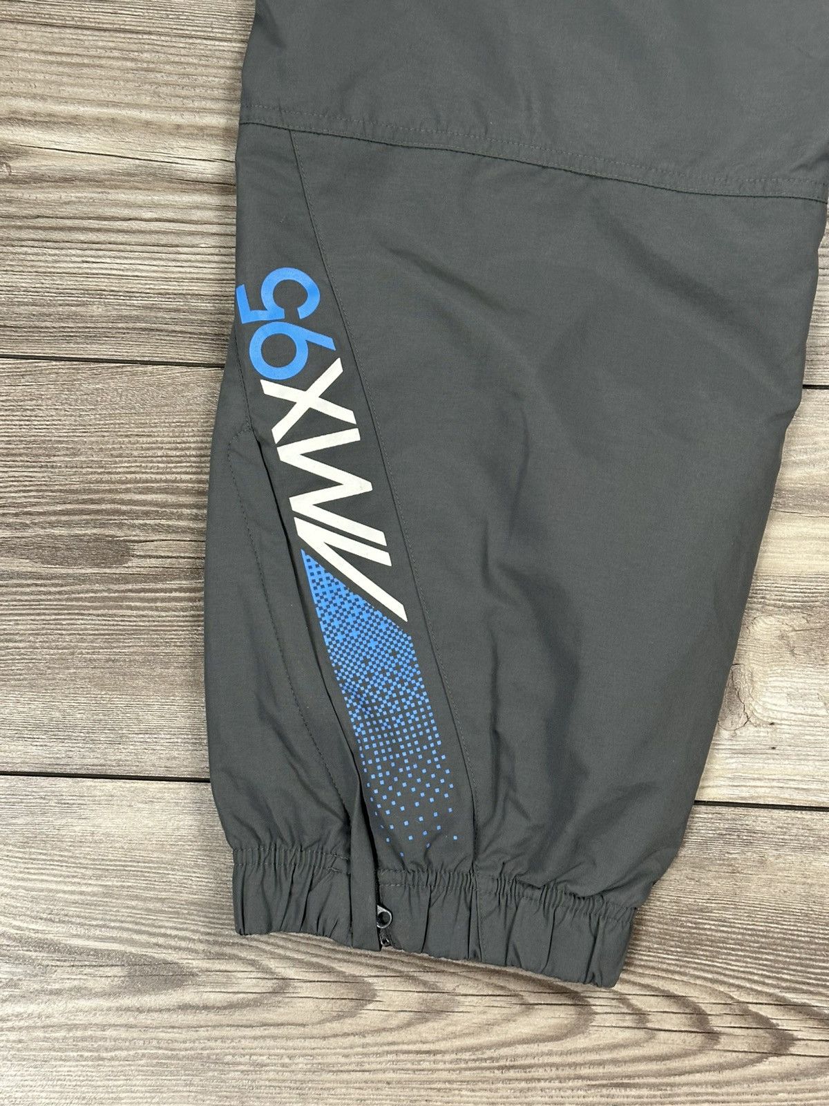 Nike Y2K Nike Airmax 95 Nylon Pants Size US 30 / EU 46 - 4 Thumbnail
