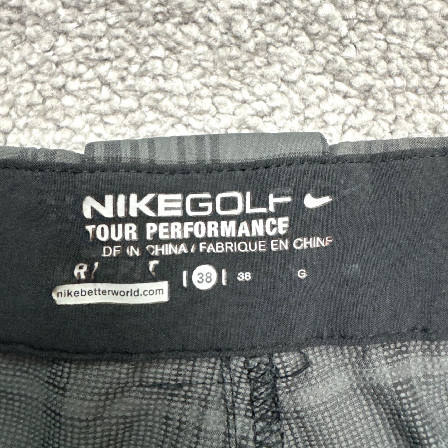 Nike Nike Golf Performance Dri-Fit Plaid Chino Shorts Mens 38 Gray Black Snap Button Wrap Pocket Regular Front Flat Front 12in Inseam Casual Sports Size US 38 / EU 54 - 6 Thumbnail