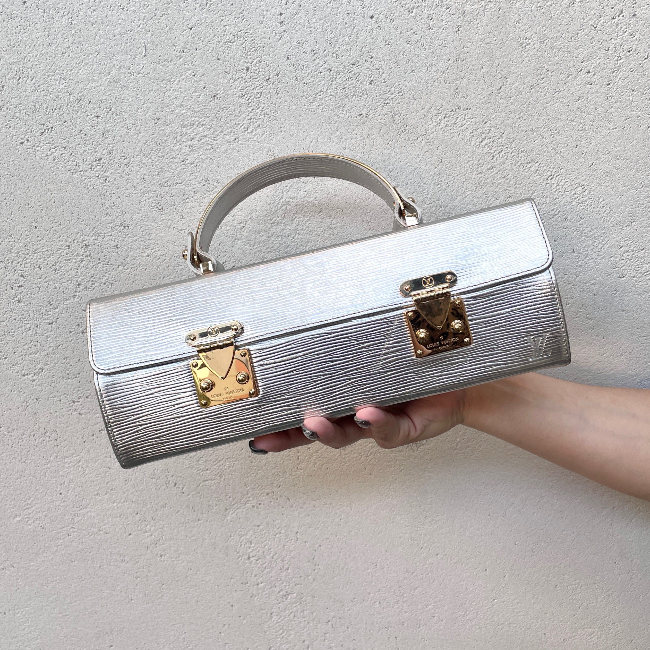 Louis Vuitton Louis Vuitton Epi Galaxia Silver M92183/2001Ss Size ONE SIZE - 1 Thumbnail
