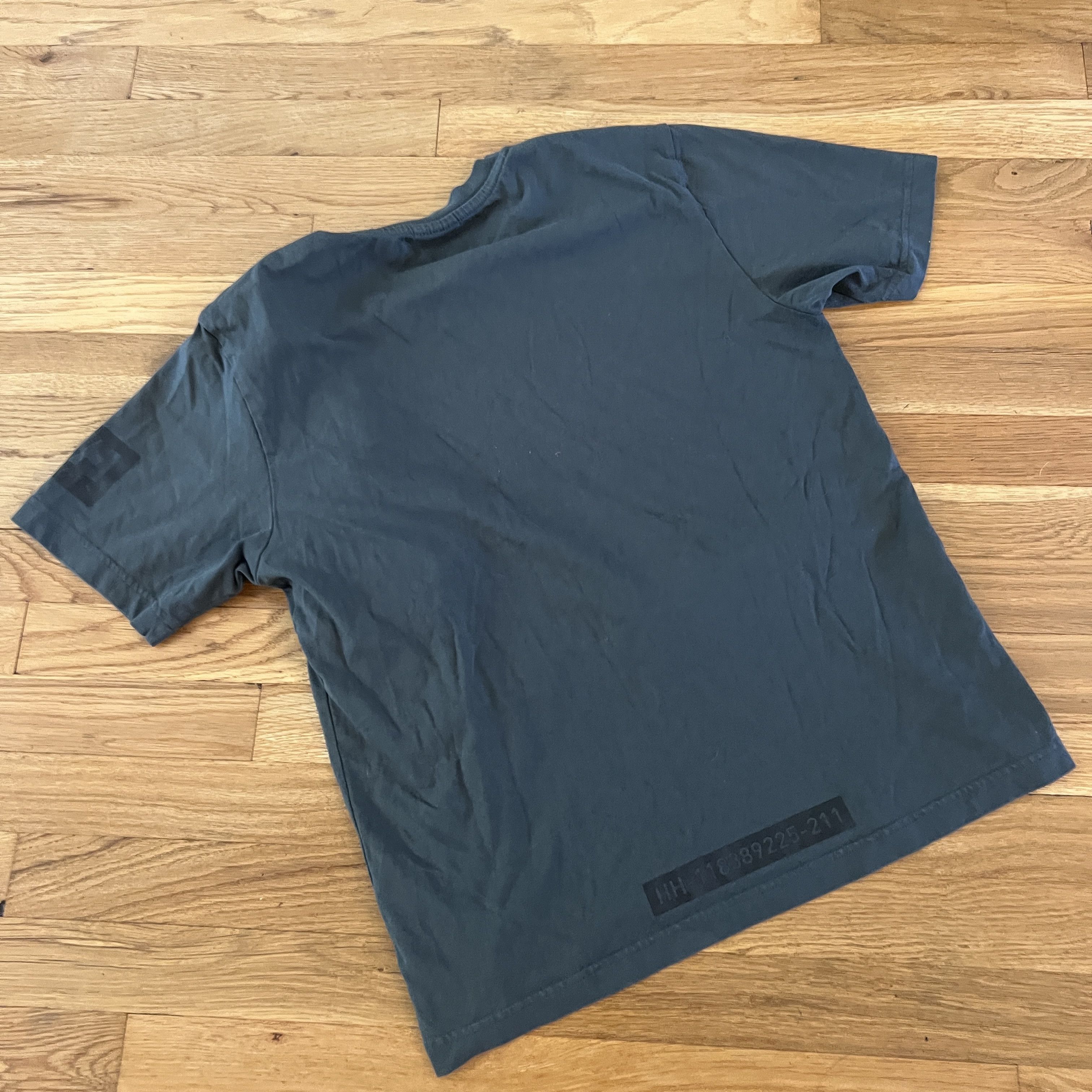 Helly Hansen T-Shirt w/Removable Crossbody Bag - Men's Small/Medium Size US S / EU 44-46 / 1 - 3 Thumbnail