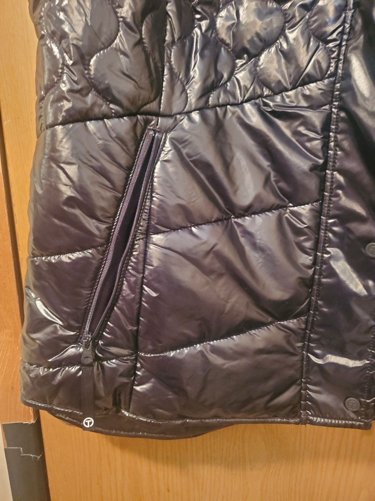 Talbots NWT T by Talbots High Shine High-Low Hem Quilted Puffer Vest Size XL / US 12-14 / IT 48-50 - 15 Thumbnail