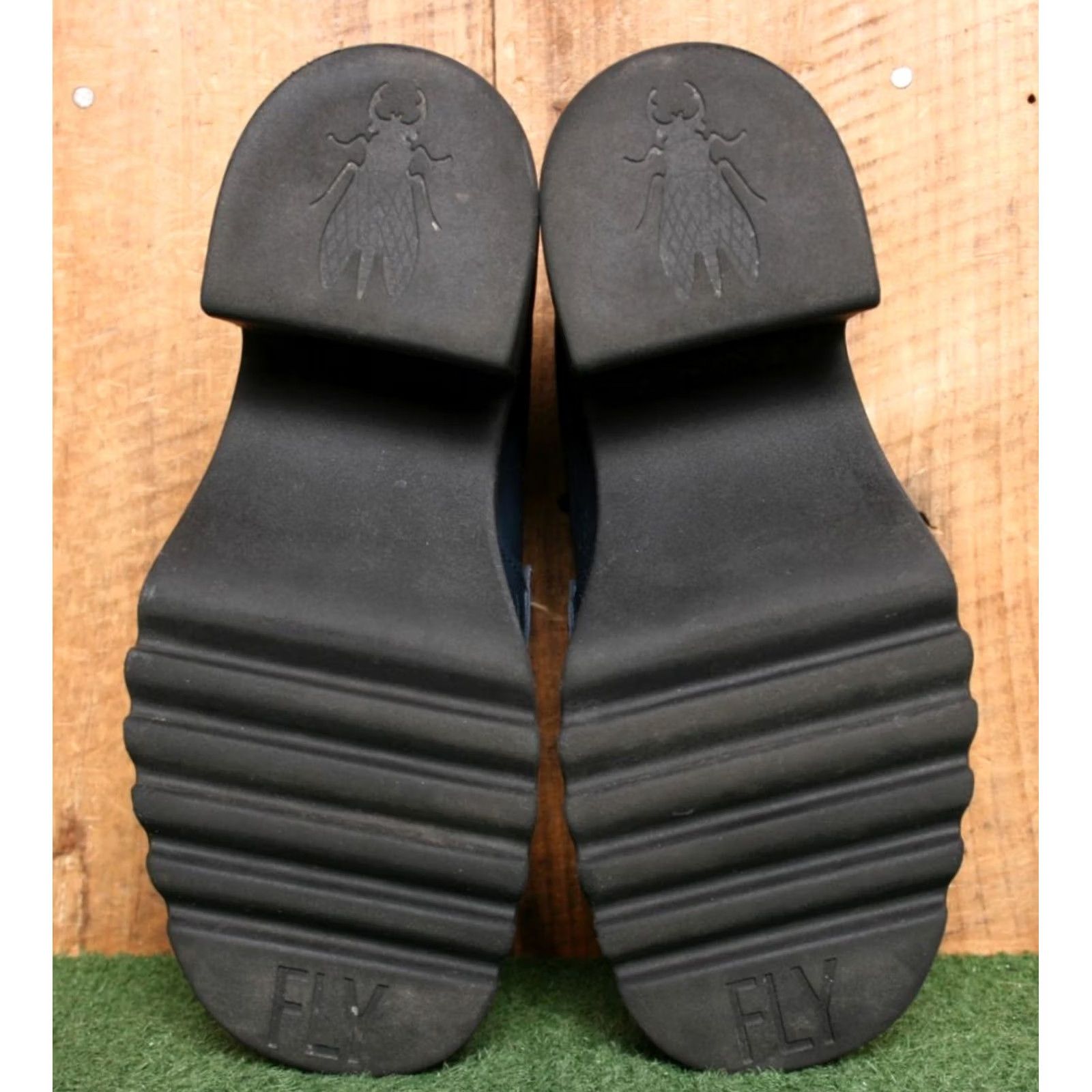 Fly London VINTAGE FLY London Muly Navy/Black Leather 3" Heel Penny Loafer EUR 36 Womens Shoes Size US 5.5 / IT 35.5 - 5 Thumbnail