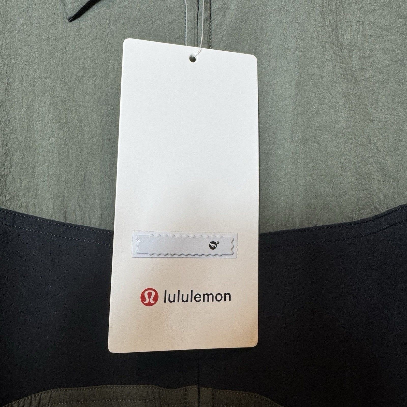 Lululemon Lululemon Collared Jacket Retro Army Green/Black Size XS NWT Size XS / US 0-2 / IT 36-38 - 2 Thumbnail