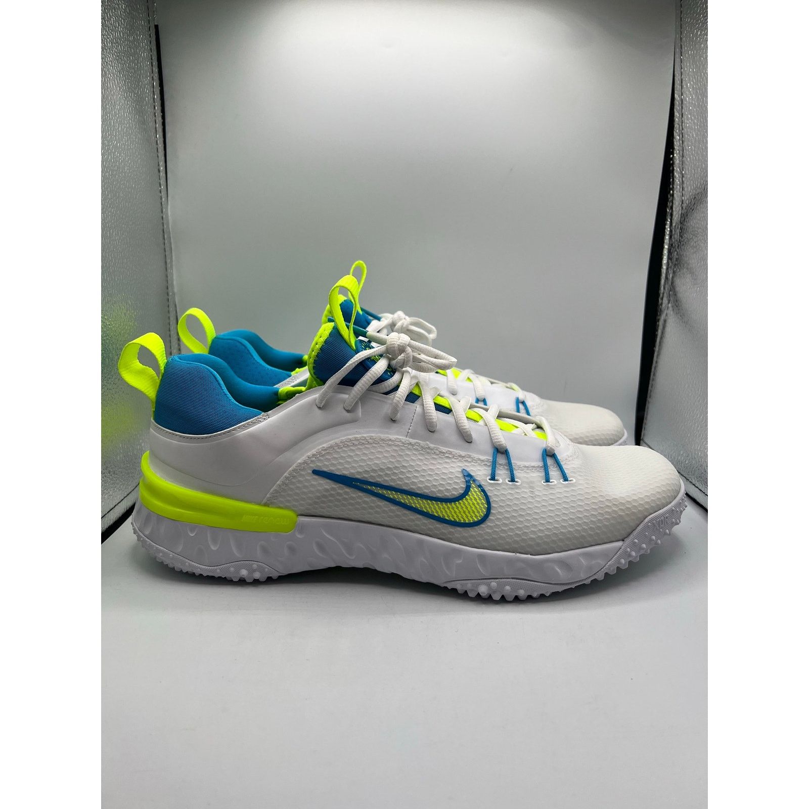 Nike Nike Huarache 9 Elite TF LAX SE “White Volt Vivid Blue” Size US 11.5 / EU 44-45 - 3 Thumbnail