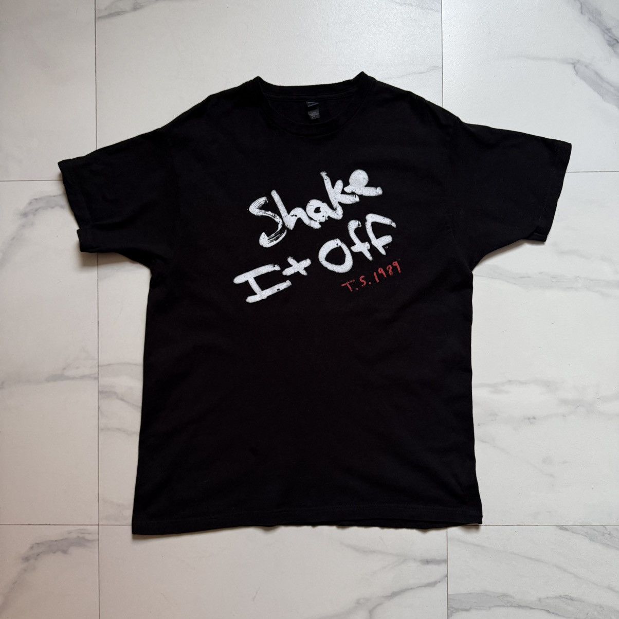 Band Tees Taylor Swift Shake It Off T.S. 1989 Tee Size US XL / EU 56 / 4 - 2 Thumbnail