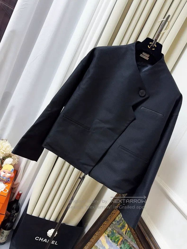 Hermes Hermes Black small V-neck lapel jacket Size XS / US 0-2 / IT 36-38 - 1 Thumbnail