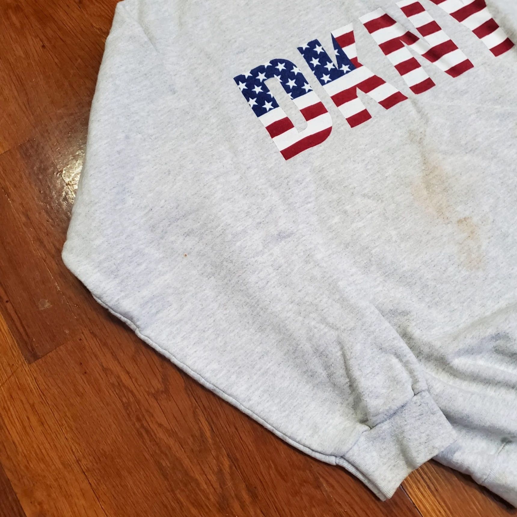 DKNY VINTAGE DKNY Jeans Sweatshirt Mens One Size Gray Crewneck Flag Made USA 90s Size US M / EU 48-50 / 2 - 2 Thumbnail