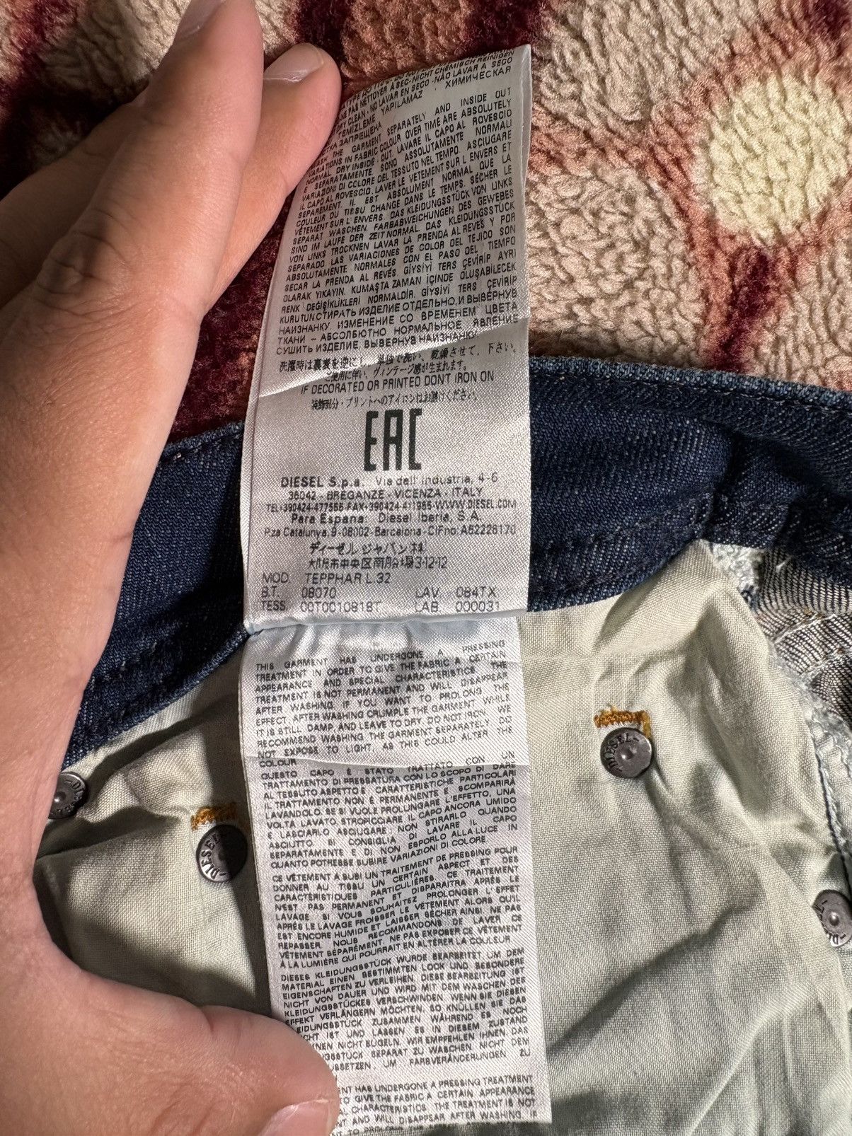 Diesel Diesel Tepphar 084TX Slim-Carrot Distressed Stretch Denim Size US 30 / EU 46 - 13 Thumbnail