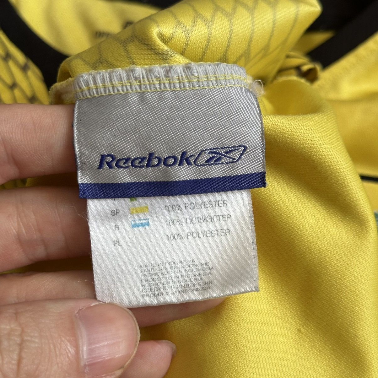 Reebok Liverpool Away football shirt 2004 - 2006 Yellow Reebok Size US XL / EU 56 / 4 - 10 Thumbnail