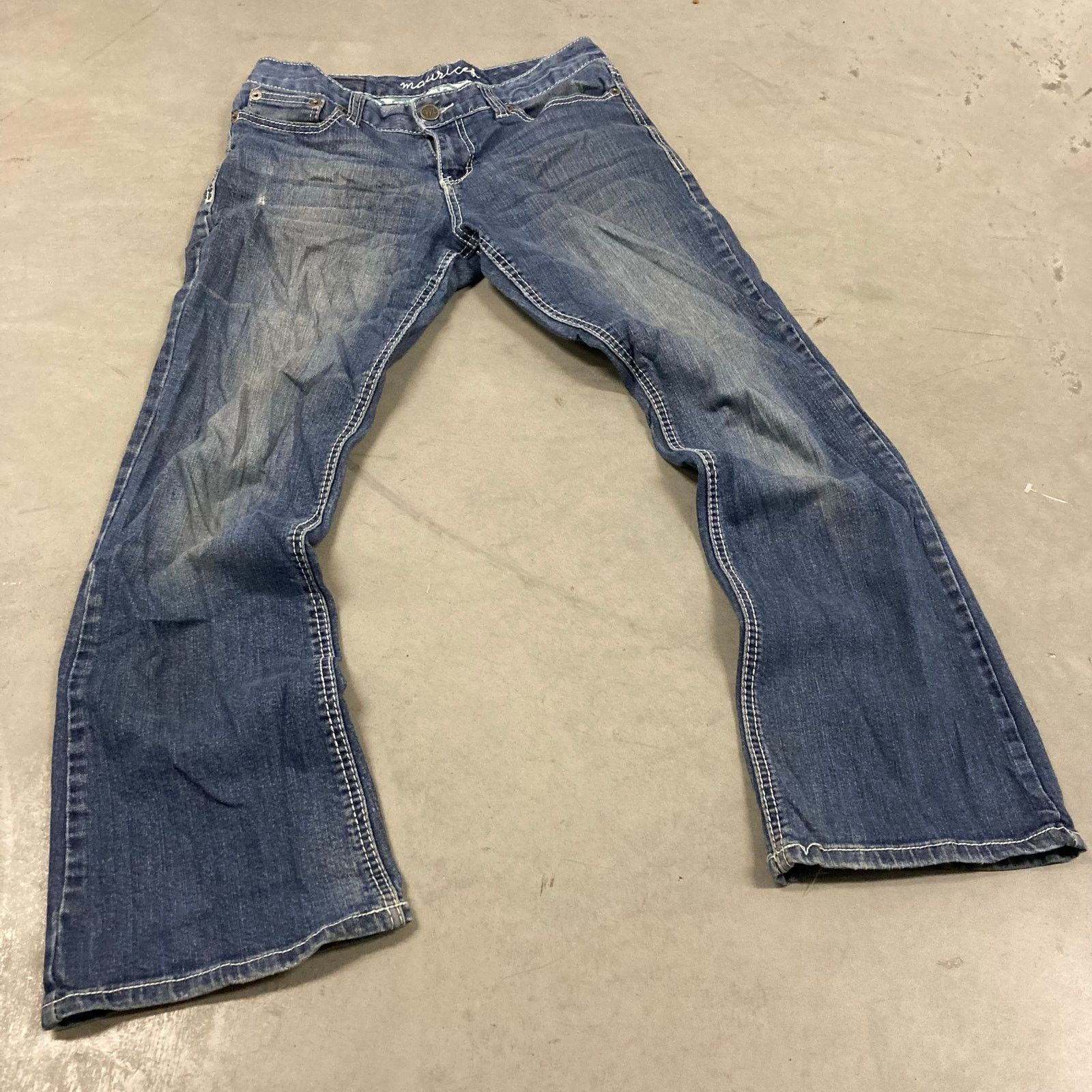 Vintage y2k low rise bootcut Jeans 31x29 Size US 31 - 1 Thumbnail