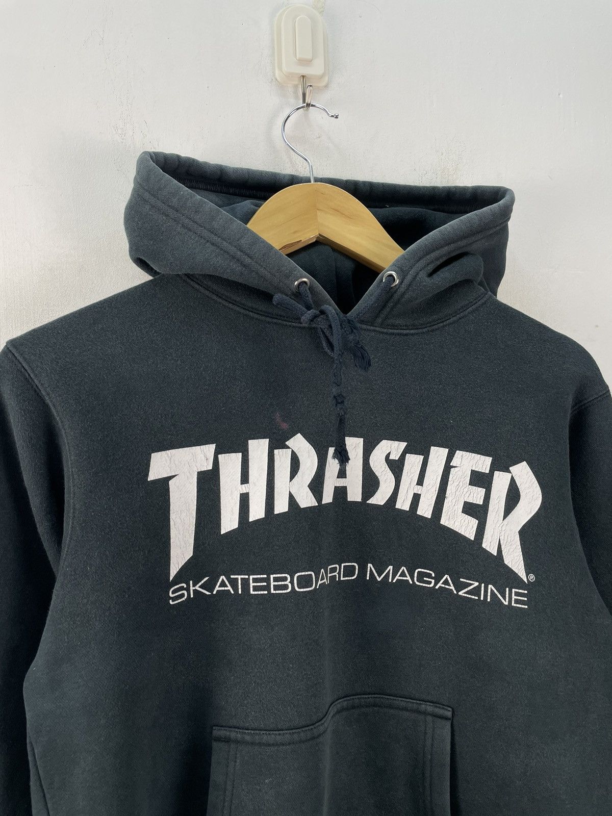 Thrasher Vintage Thrasher Boxy Sweatshirt Hoodie Pullover Faded Black Size US S / EU 44-46 / 1 - 2 Thumbnail