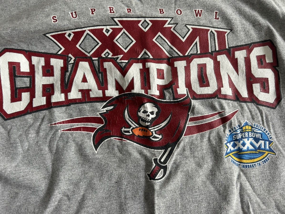 Alstyle Vintage Tampa Bay Buccaneers Super Bowl XXXVII Long Sleeve Size US L / EU 52-54 / 3 - 2 Thumbnail