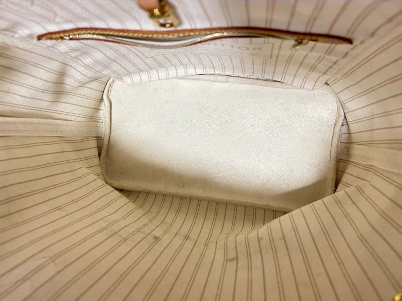 Louis Vuitton LV Neverfull MM White Monogram 98 New Size ONE SIZE - 4 Thumbnail
