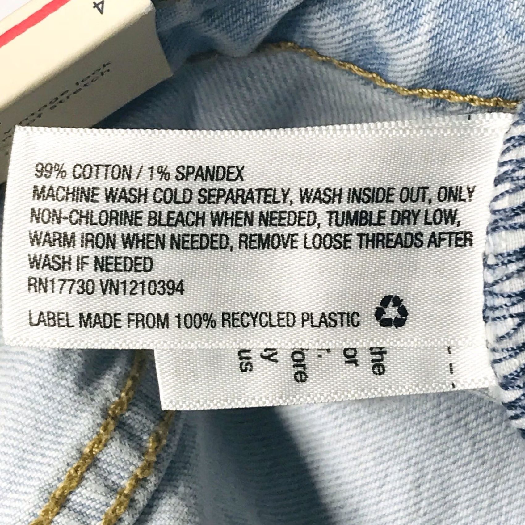 Vintage VINTAGE Universal Thread Women Denim Shorts Midi Distressed Light Blue 4 Short Regular Stretch Pockets Easy Care Mens Girls Womens Size 27" / US 4 / IT 40 - 5 Thumbnail