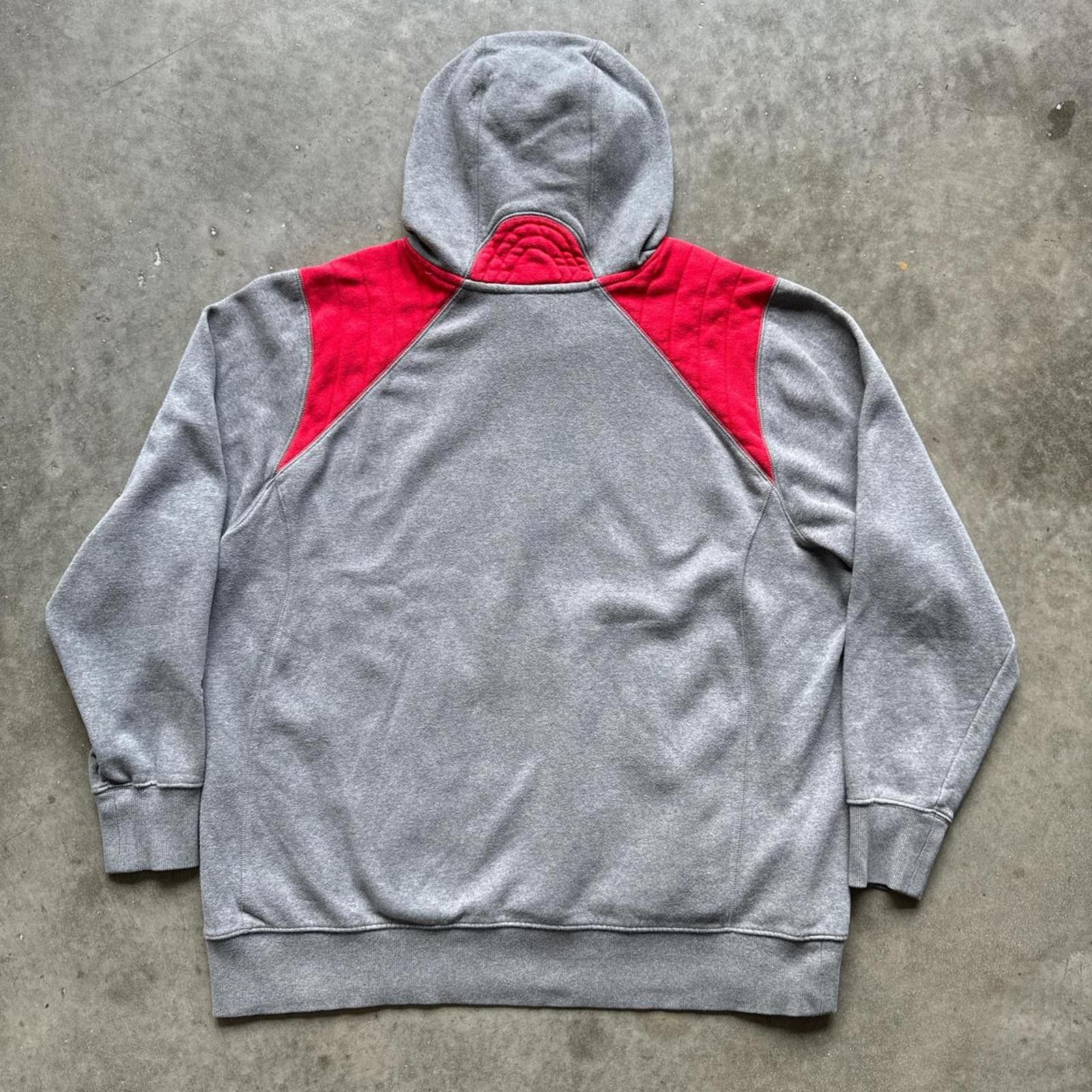 Nike Nike Grey & Red Center Swoosh Y2k Hoodie & Embroidered Dog Size US XXL / EU 58 / 5 - 2 Thumbnail