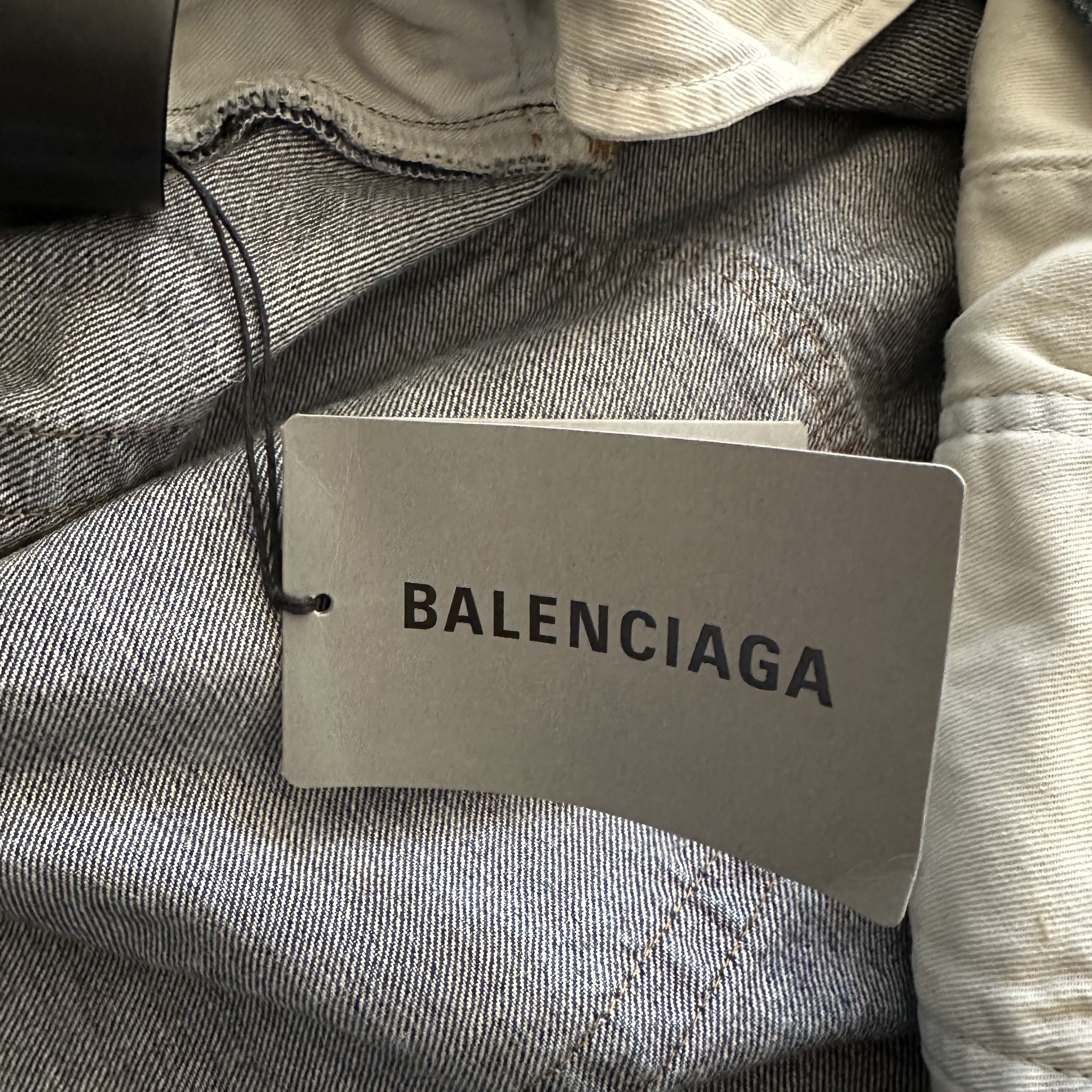 Balenciaga BALENCIAGA 'George V' BAGGY PANTS in Blue Denim Size XS Size US 32 / EU 48 - 11 Thumbnail