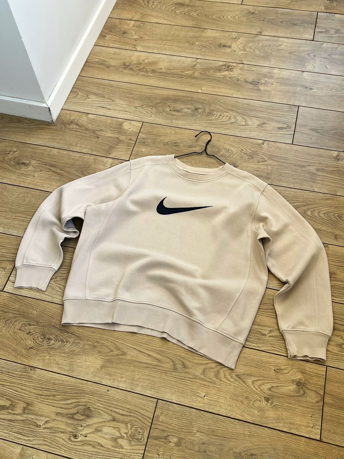 Nike 80s Nike Vintage Sweatshirt Center Logo Y2K 90s Rare Size US L / EU 52-54 / 3 - 1 Thumbnail