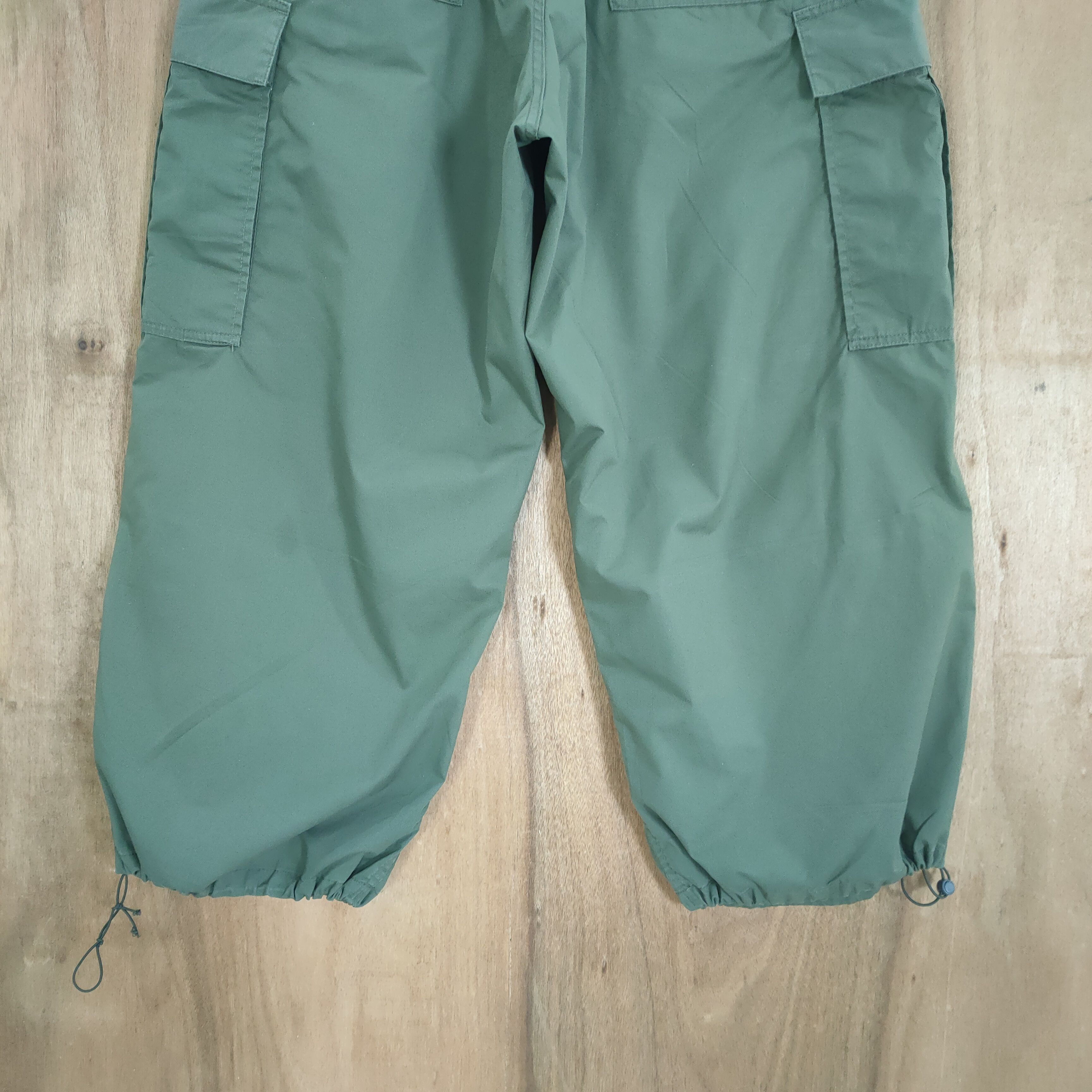 Japanese Brand JAPANESE BRAND SPRING WAIST BAGGY CARGO PANTS Size US 34 / EU 50 - 8 Thumbnail