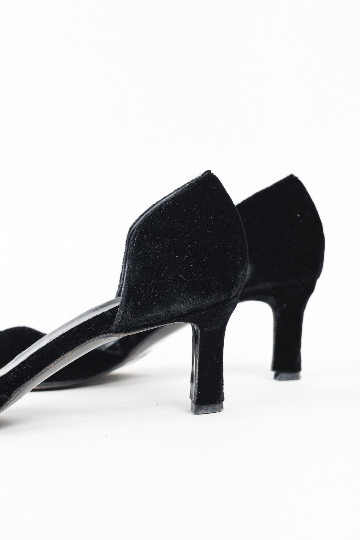 Giorgio Armani Giorgio Armani Vintage Black Velvet D'Orsay Pumps Size US 6.5 / IT 36.5 - 7 Thumbnail