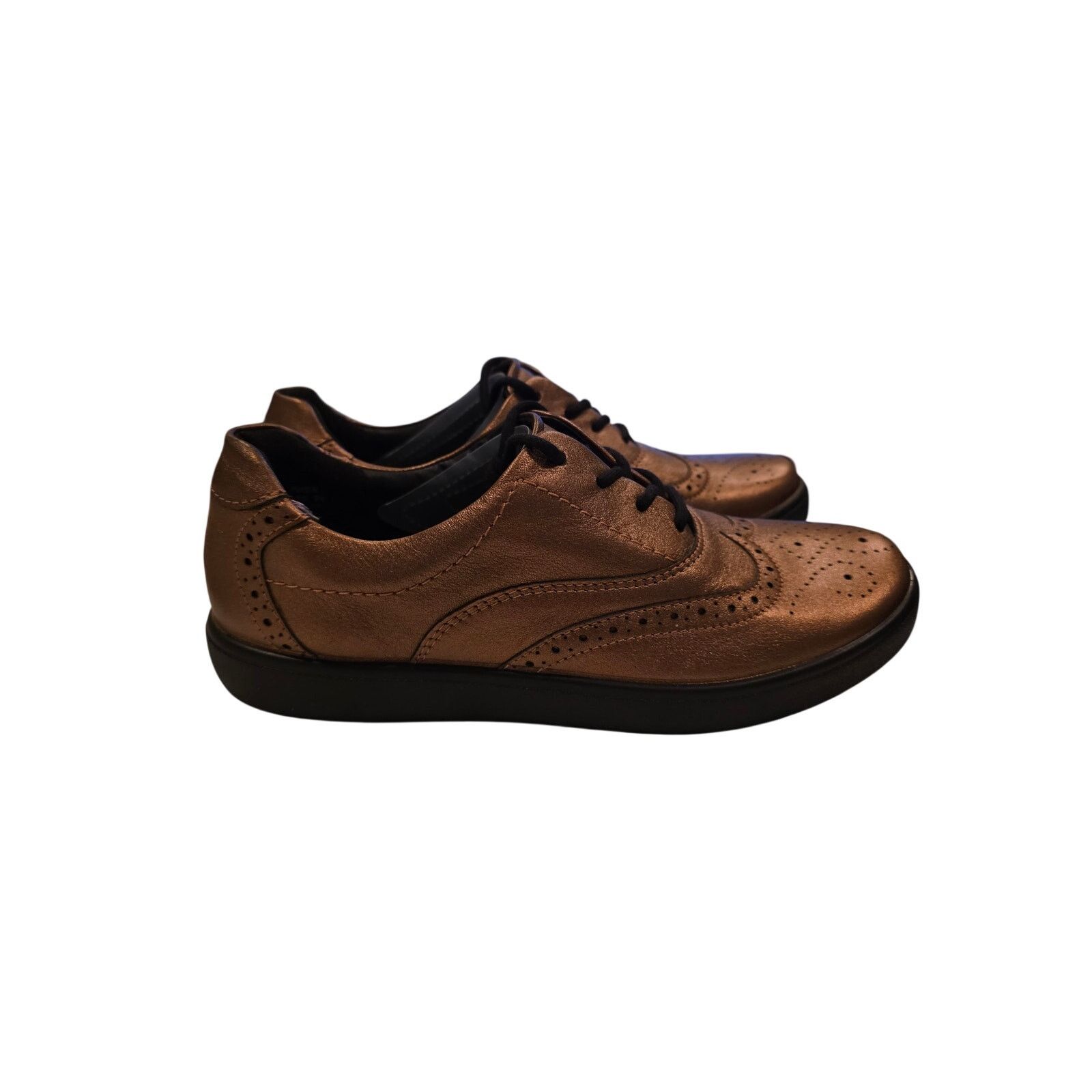 Hilo Hattie Hotter Metallic Bronze Wingtip Oxford Shoes Womens 7.5 Size US 7.5 / IT 37.5 - 1 Thumbnail