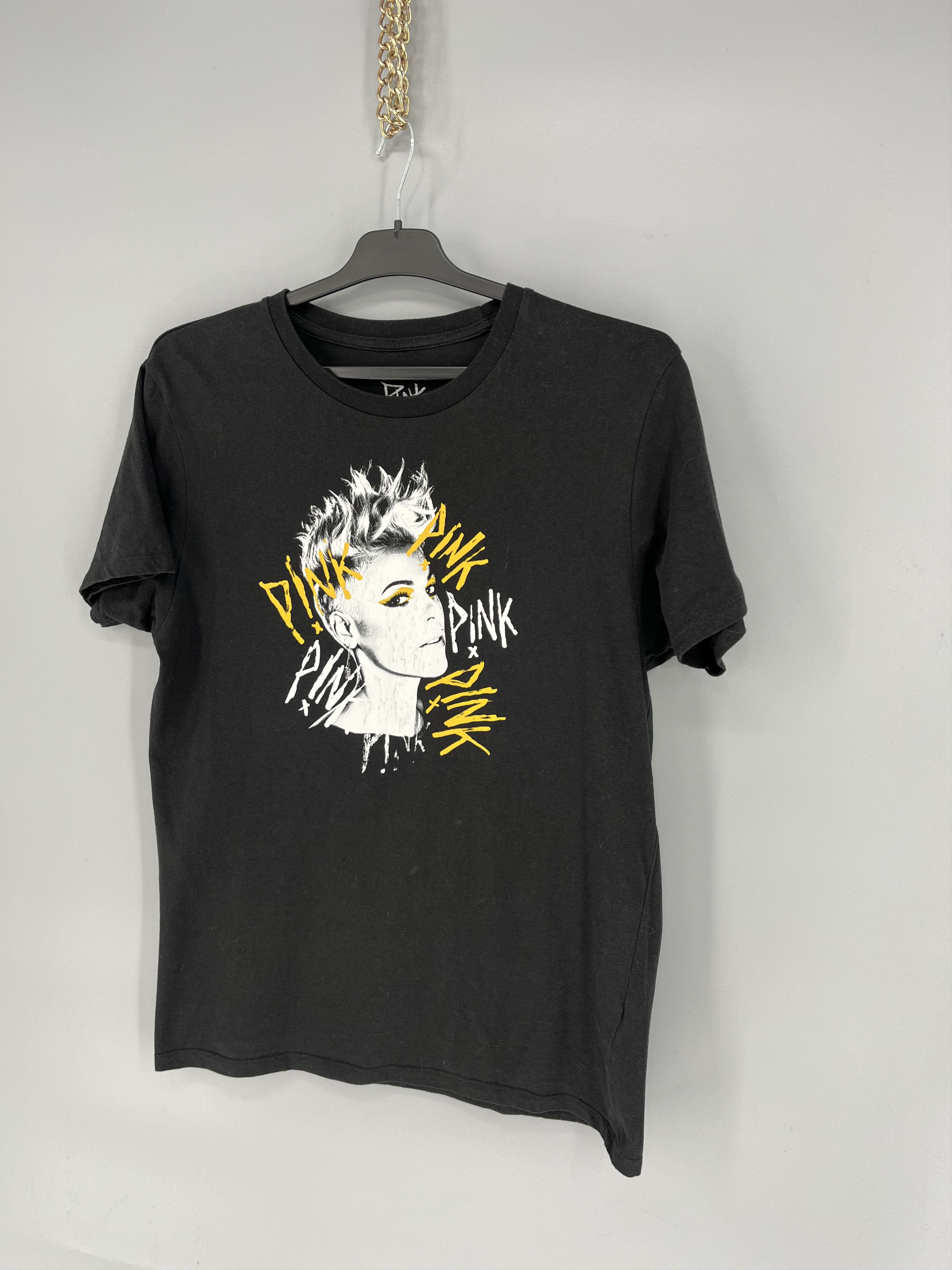Pink × Vintage Vintage Y2K Pink Fun House Tour American Singer Artist Tee Size US M / EU 48-50 / 2 - 3 Thumbnail