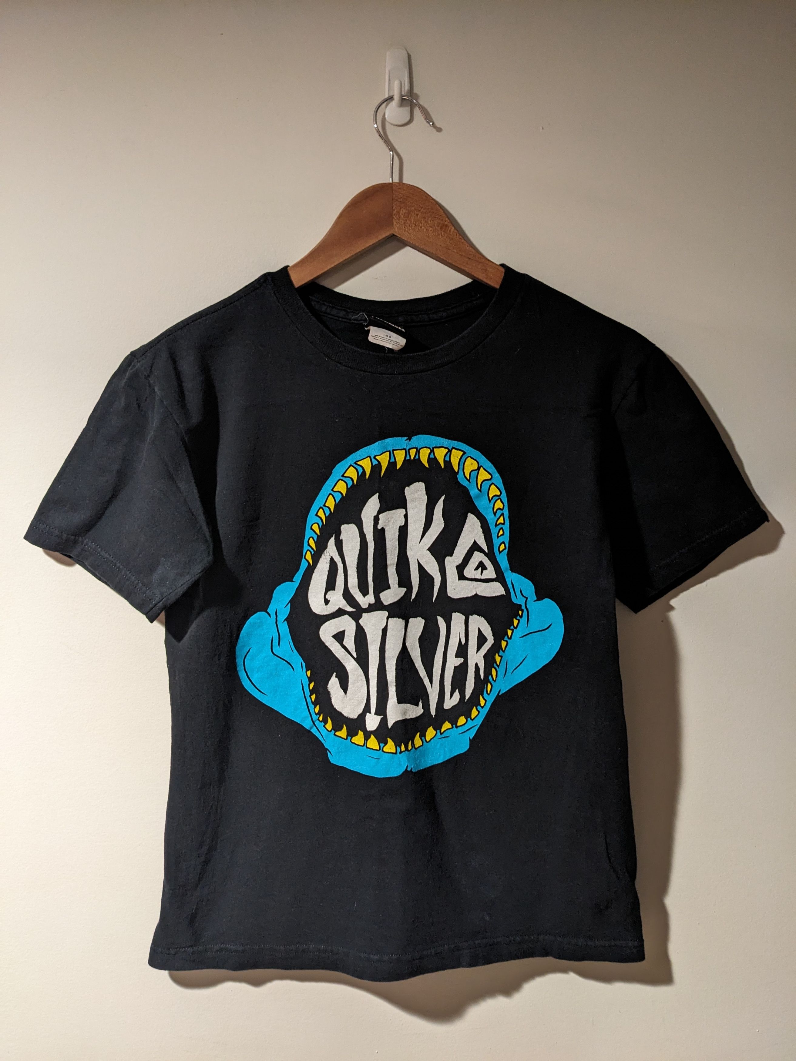 Quiksilver Vintage Y2K Quiksilver Shark Dinosaur Kids Large T-Shirt Size US L / EU 52-54 / 3 - 1 Thumbnail