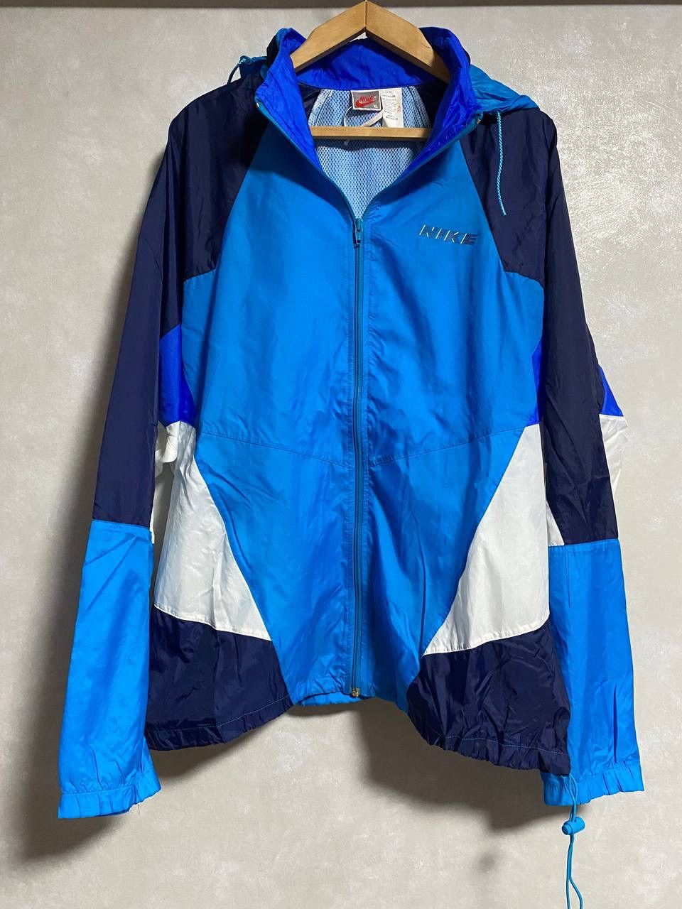 Nike × Vintage Vintage 90s Nike Spellout Windbreaker Jacket XL Size US XL / EU 56 / 4 - 1 Thumbnail