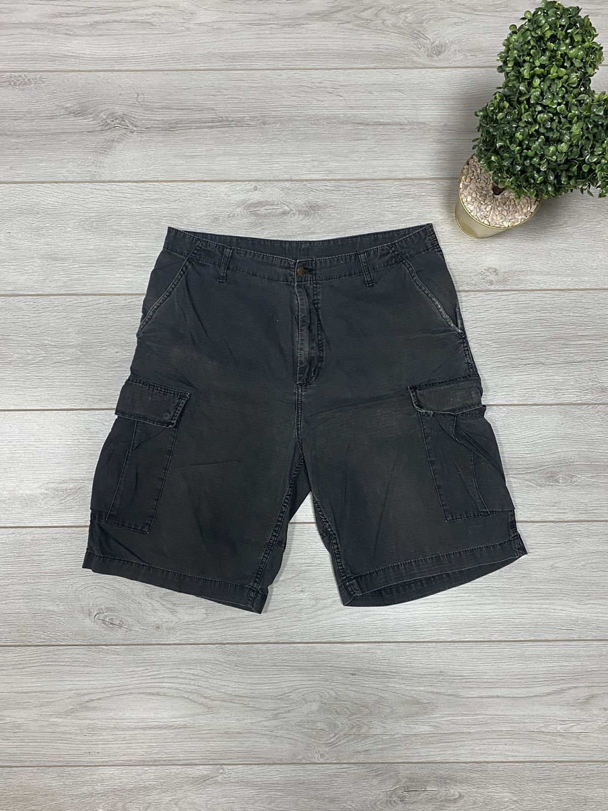 Carhartt Carhartt cargo shorts faded vintage Size US 34 / EU 50 - 2 Thumbnail