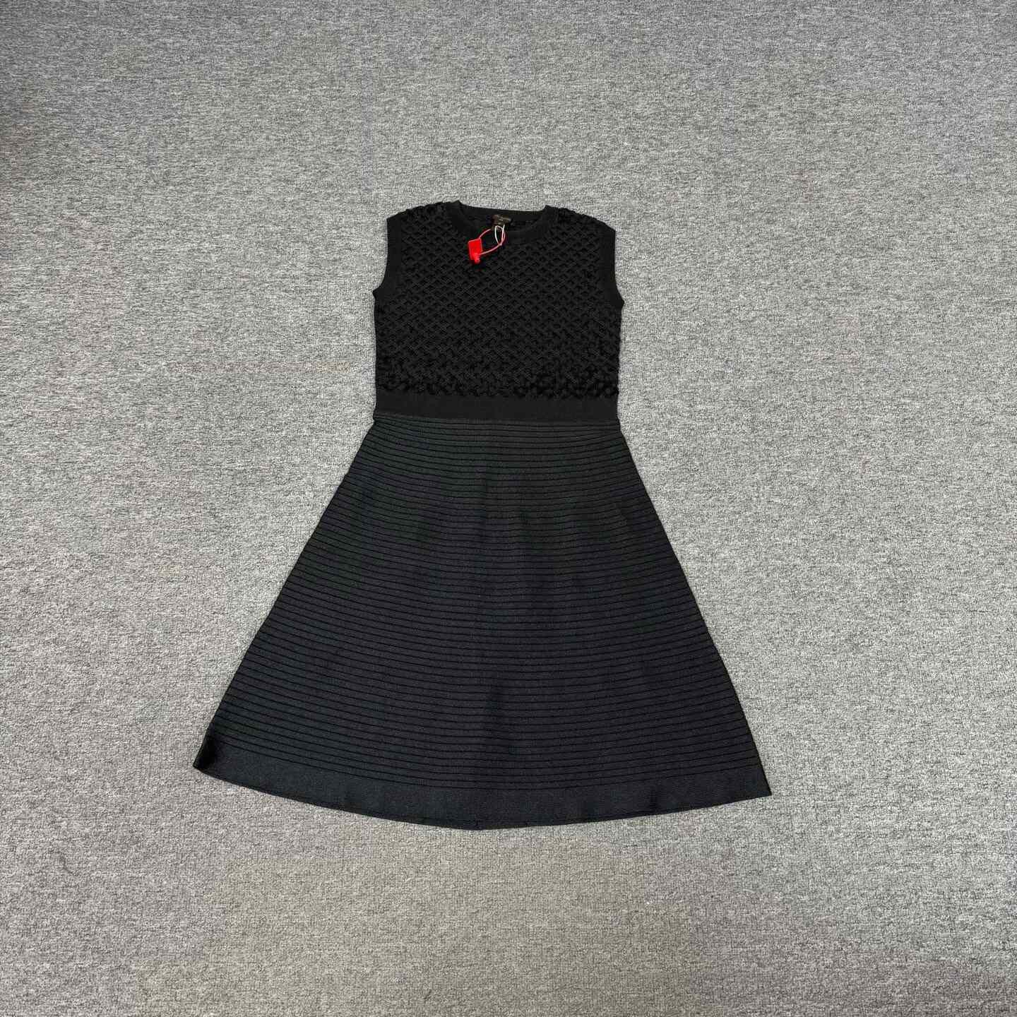 Louis Vuitton Louis Vuitton Sleeveless Sequin Knit Dress Size S / US 4 / IT 40 - 1 Thumbnail
