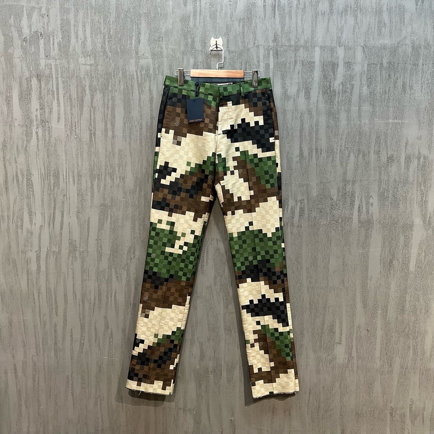Louis Vuitton Louis Vuitton Pixel Camouflage Casual Pants Size 30 Size US 30 / EU 46 - 1 Thumbnail