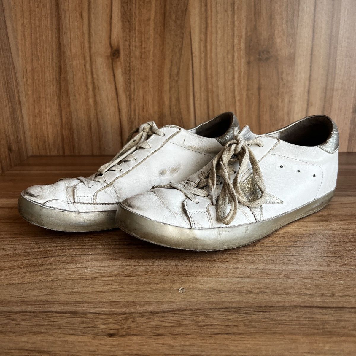 Golden Goose 🔥🔥 Golden Goose White Superstar Sneaker Size US 8 / IT 38 - 2 Thumbnail