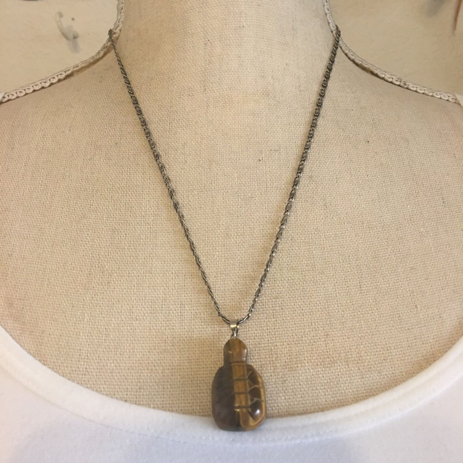 Vintage Vintage genuine tiger eye turtle pendant on chain Size ONE SIZE - 1 Thumbnail